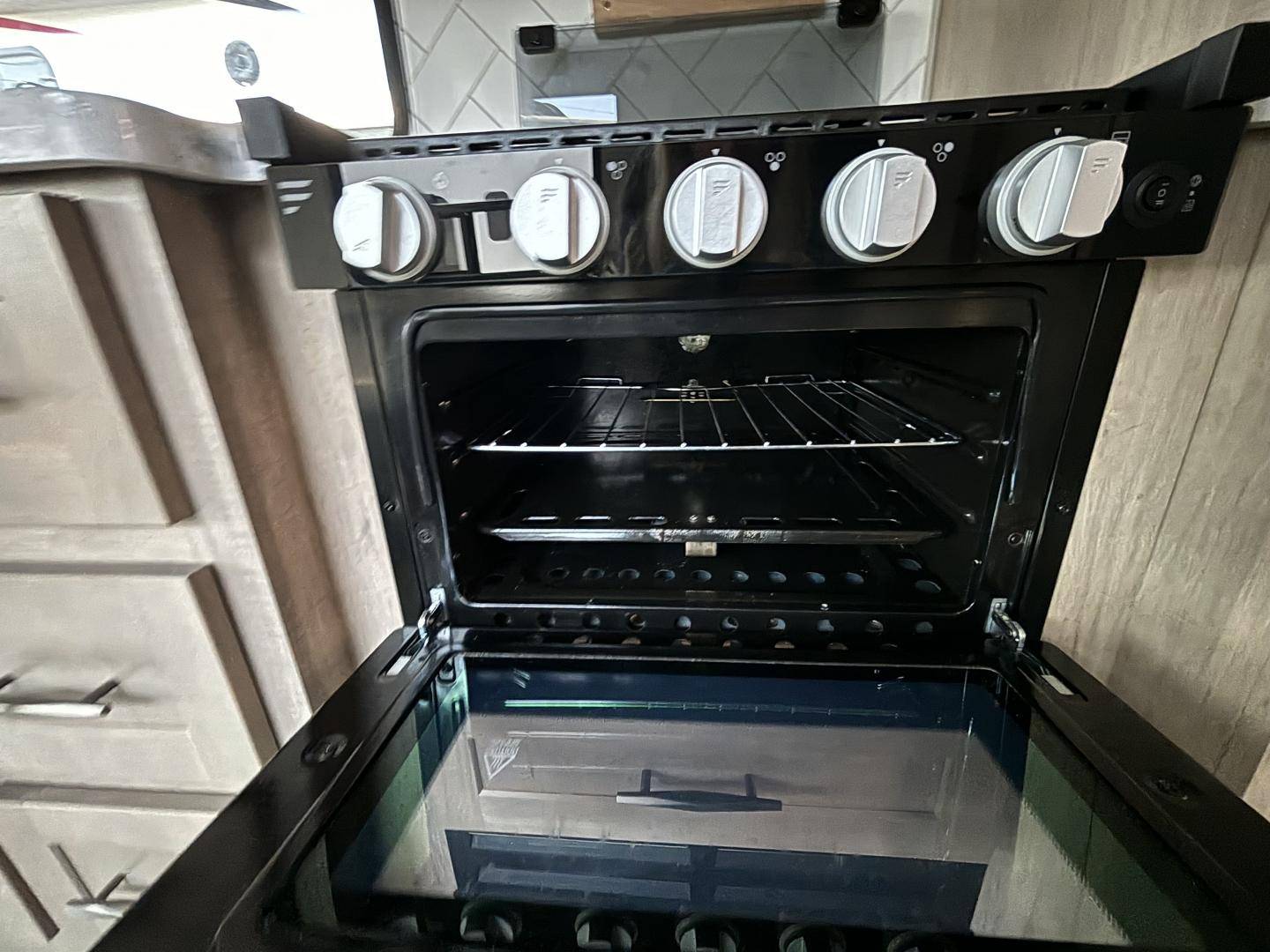 2024 Grand Design 2024 Grand Design Momentum - thumbnail 22