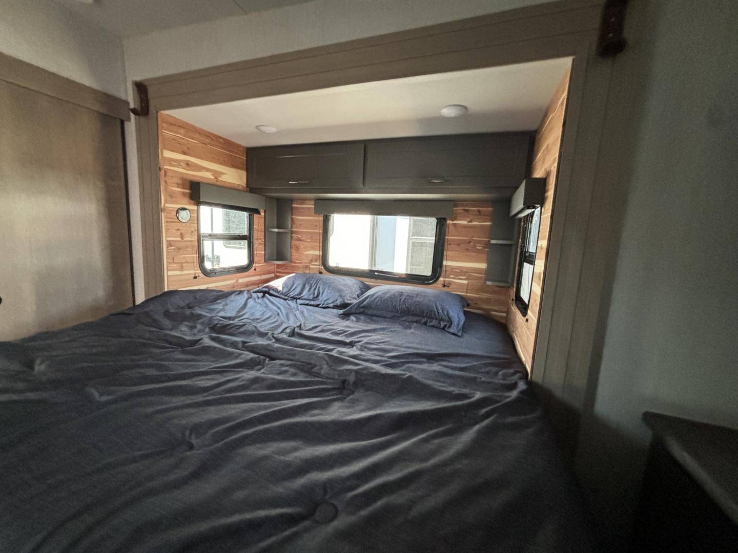 2024 Grand Design 2024 Grand Design Momentum - thumbnail 35