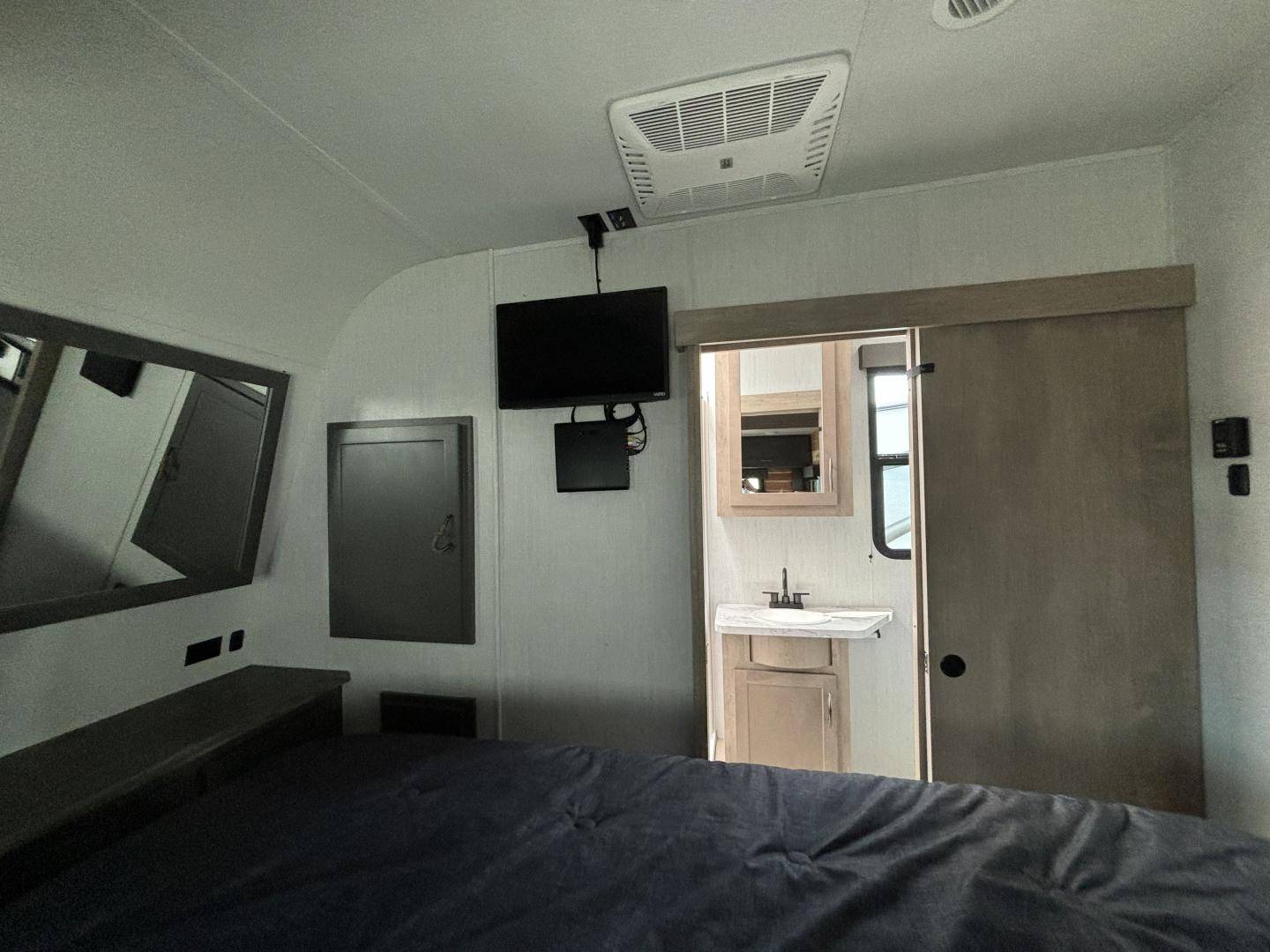 2024 Grand Design 2024 Grand Design Momentum - thumbnail 36