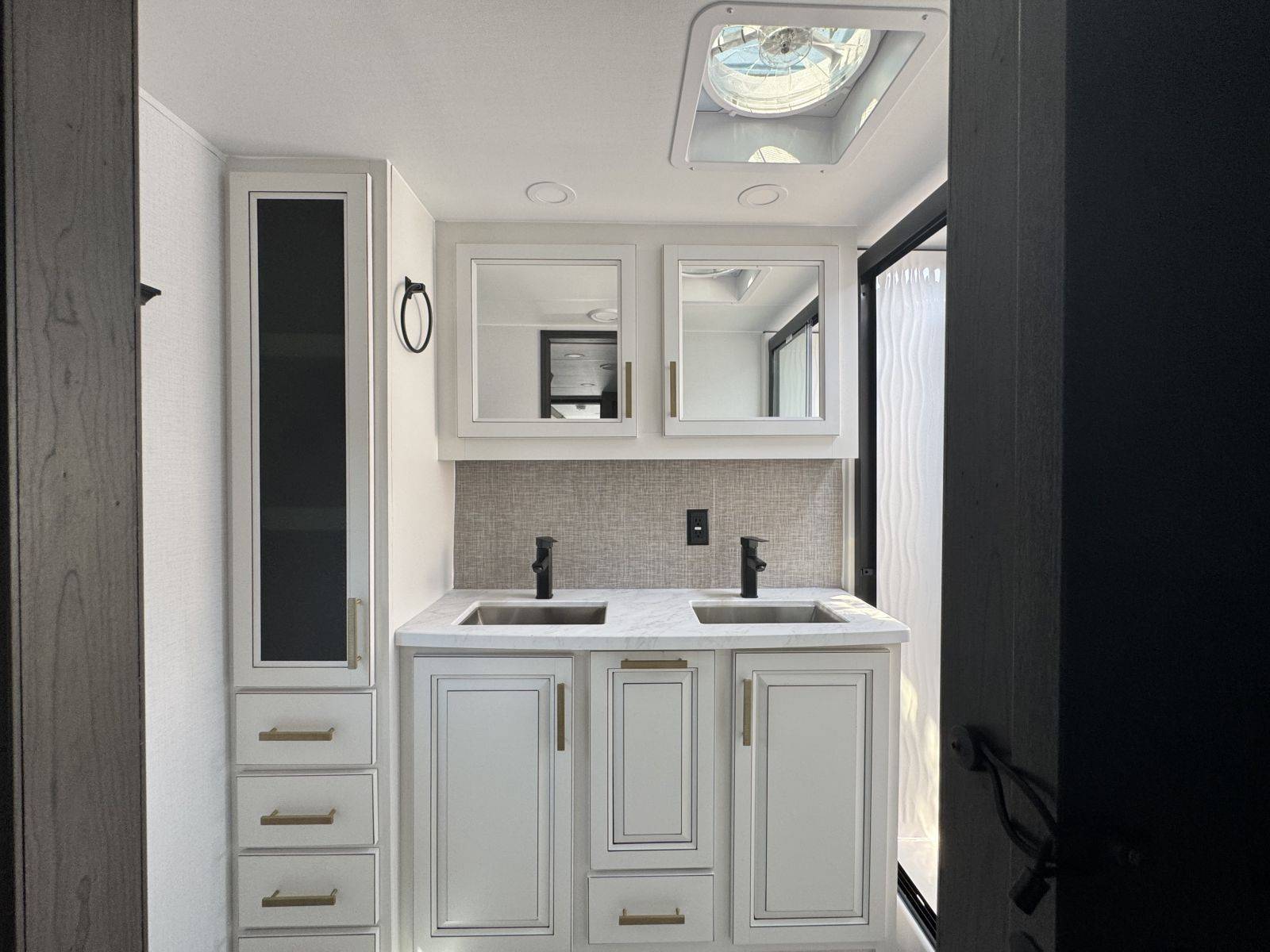 2026 Keystone RV 2026 Keystone RV Montana - thumbnail 31