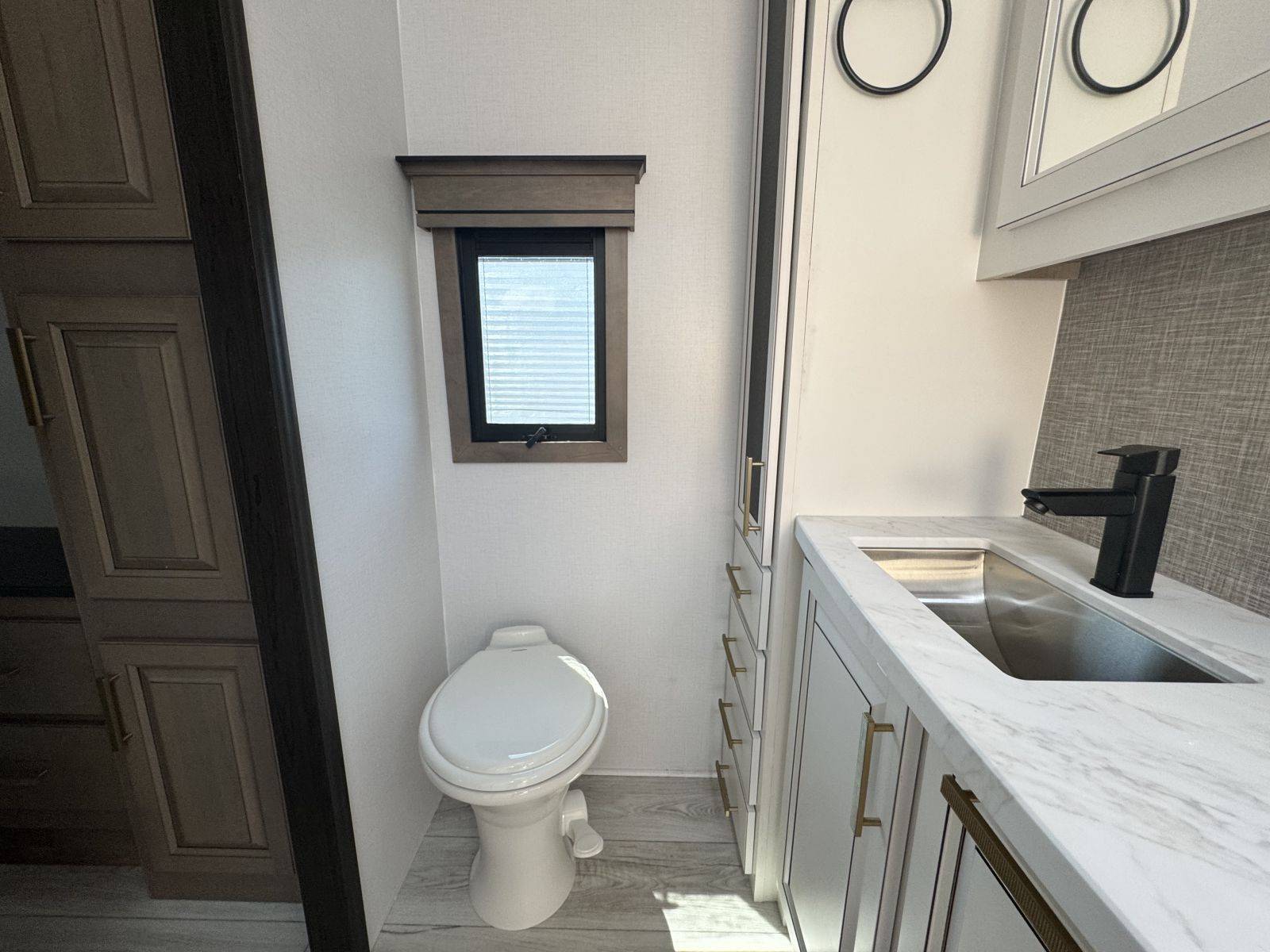 2026 Keystone RV 2026 Keystone RV Montana - thumbnail 33