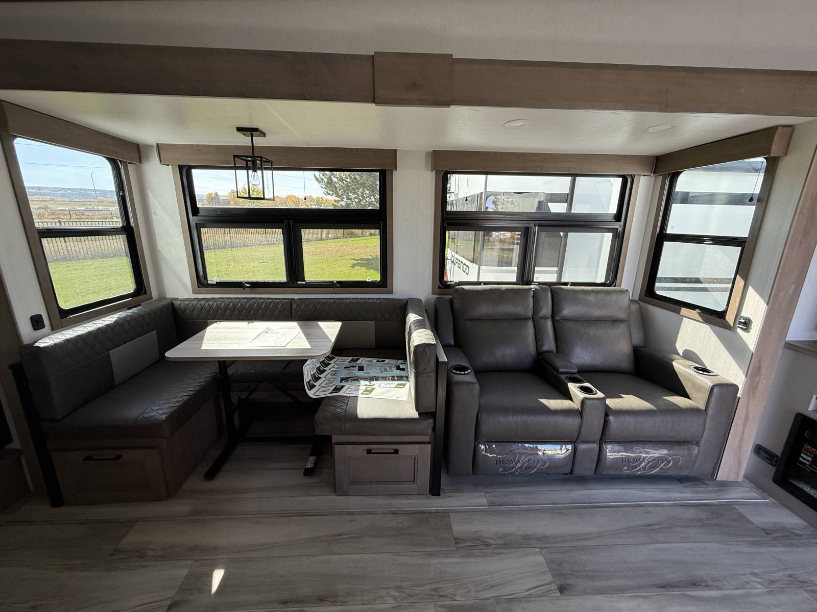 2026 KZ RV 2026 KZ RV Durango Half Ton - thumbnail 19