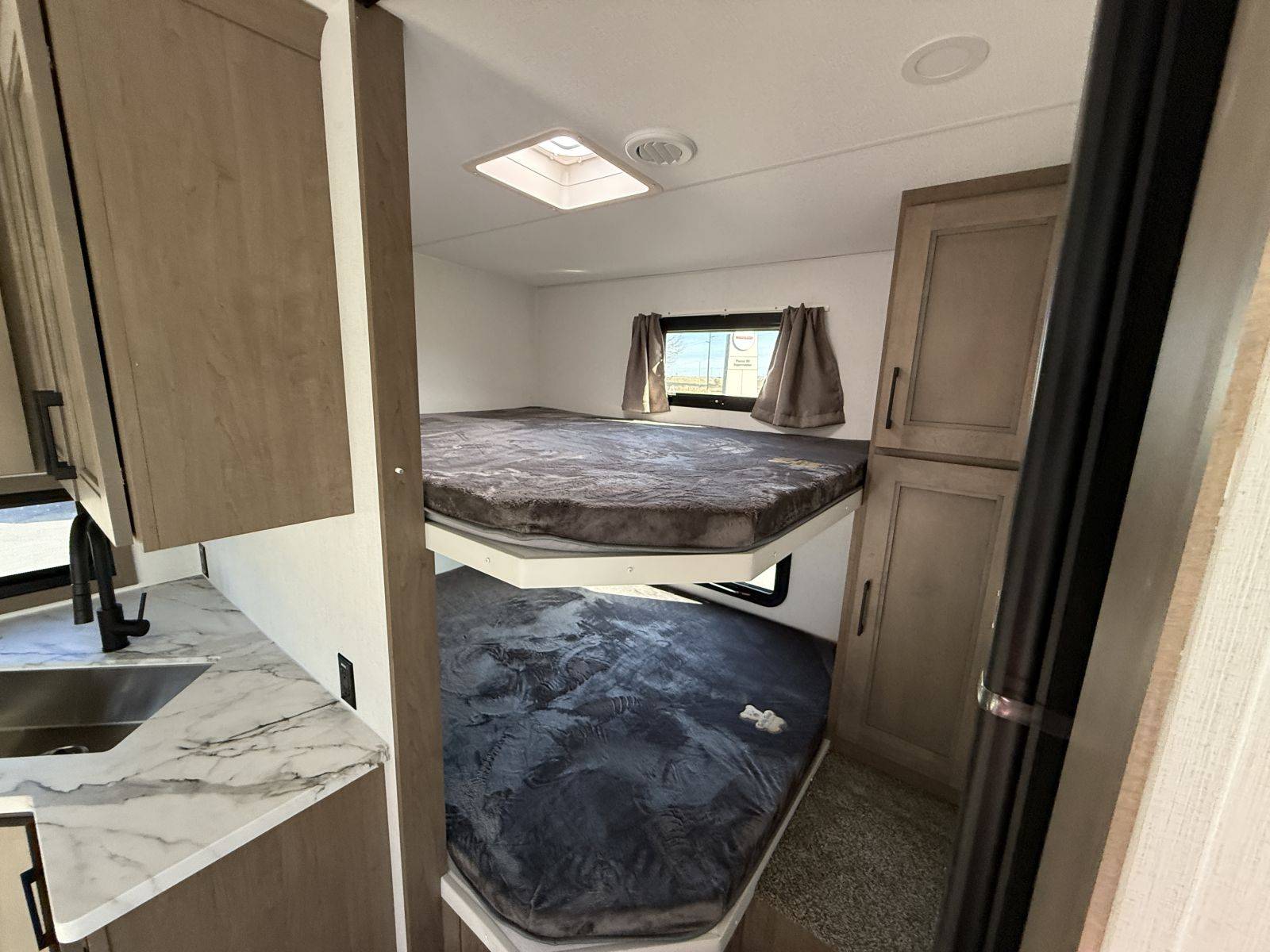 2026 KZ RV 2026 KZ RV Durango Half Ton - thumbnail 20