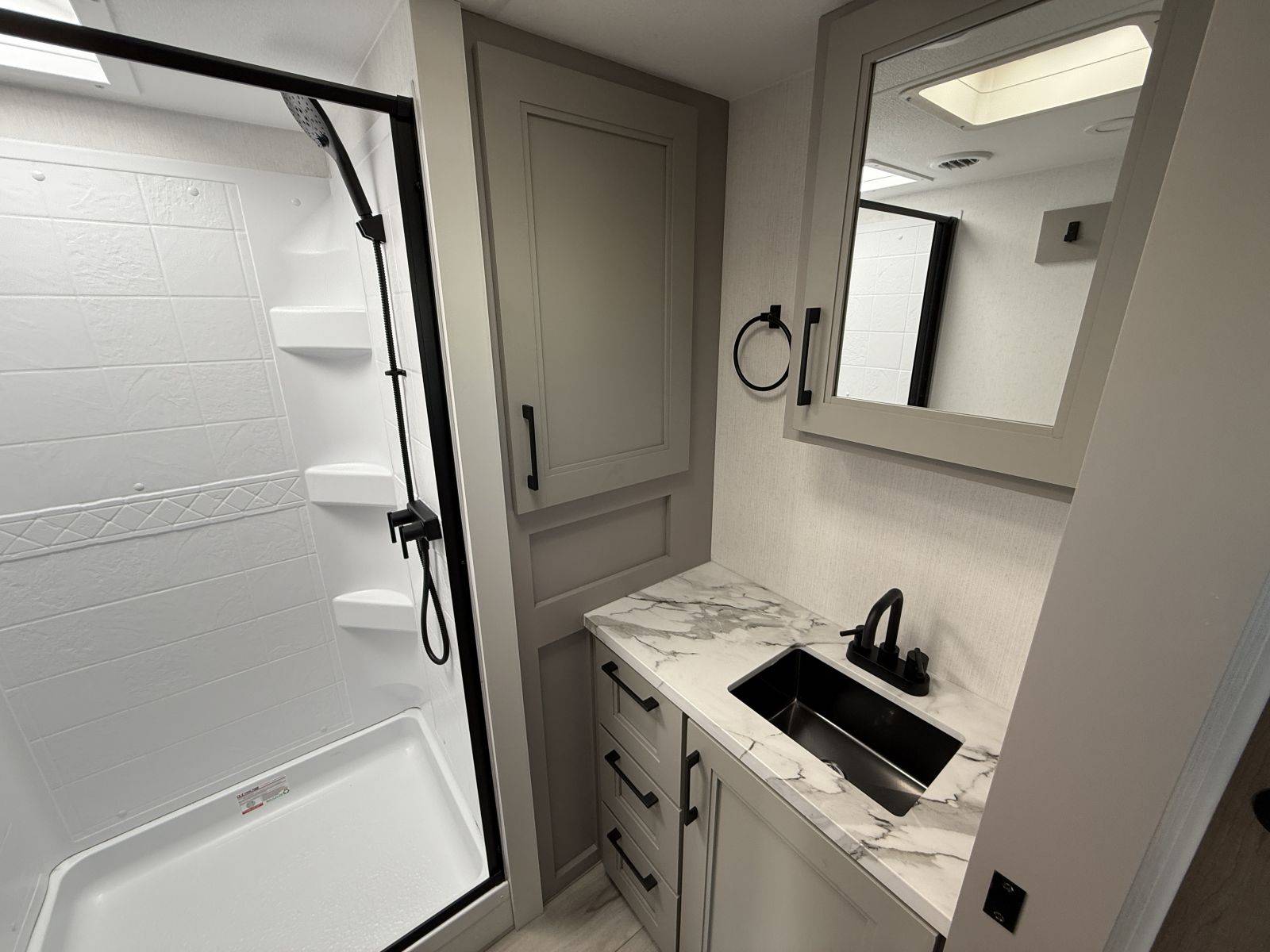 2026 KZ RV 2026 KZ RV Durango Half Ton - thumbnail 22