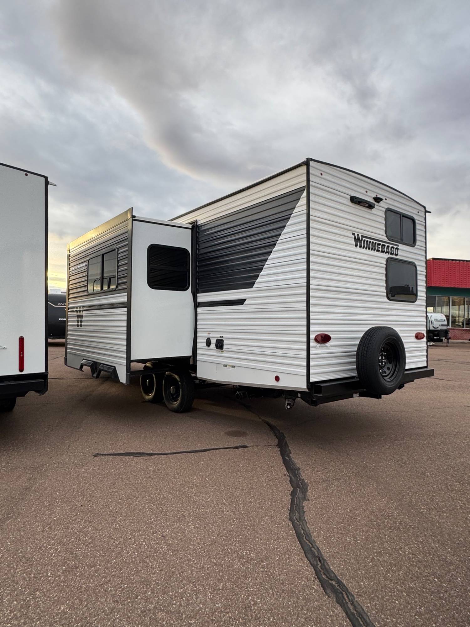 2026 Winnebago 2026 Winnebago Access - thumbnail 3