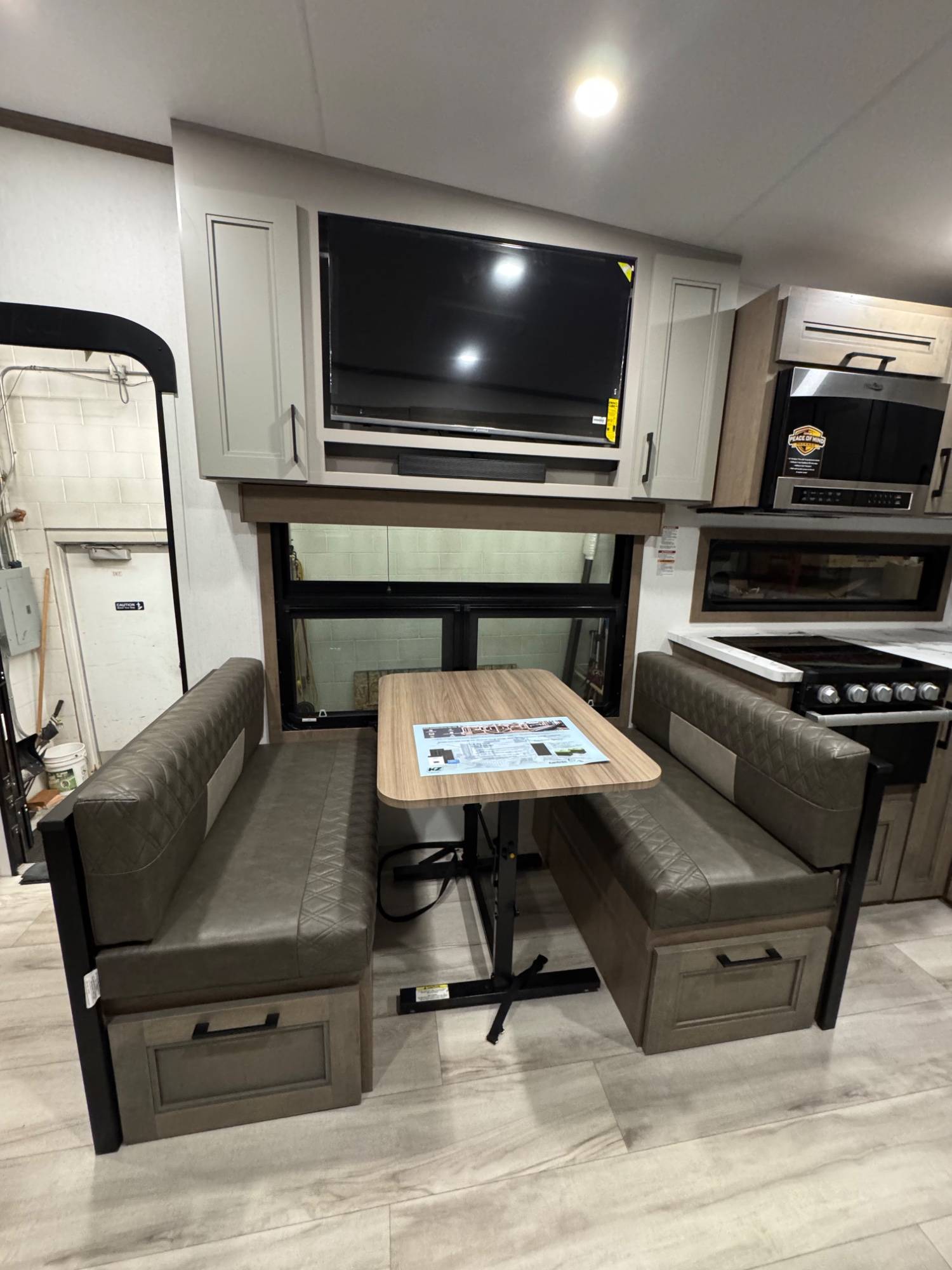 2026 KZ RV 2026 KZ RV Durango Half Ton - thumbnail 9