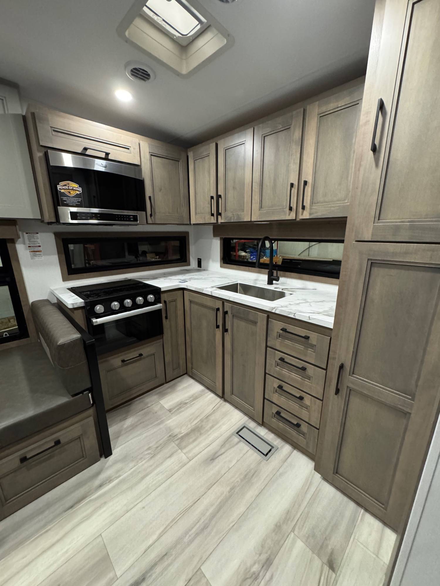 2026 KZ RV 2026 KZ RV Durango Half Ton - thumbnail 10