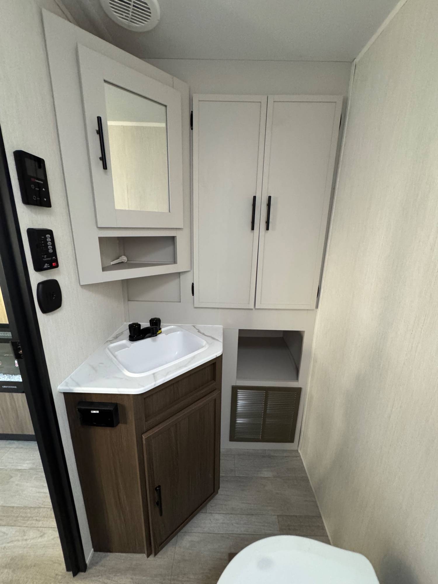 2026 Prime Time RV 2026 Prime Time RV Avenger - thumbnail 15