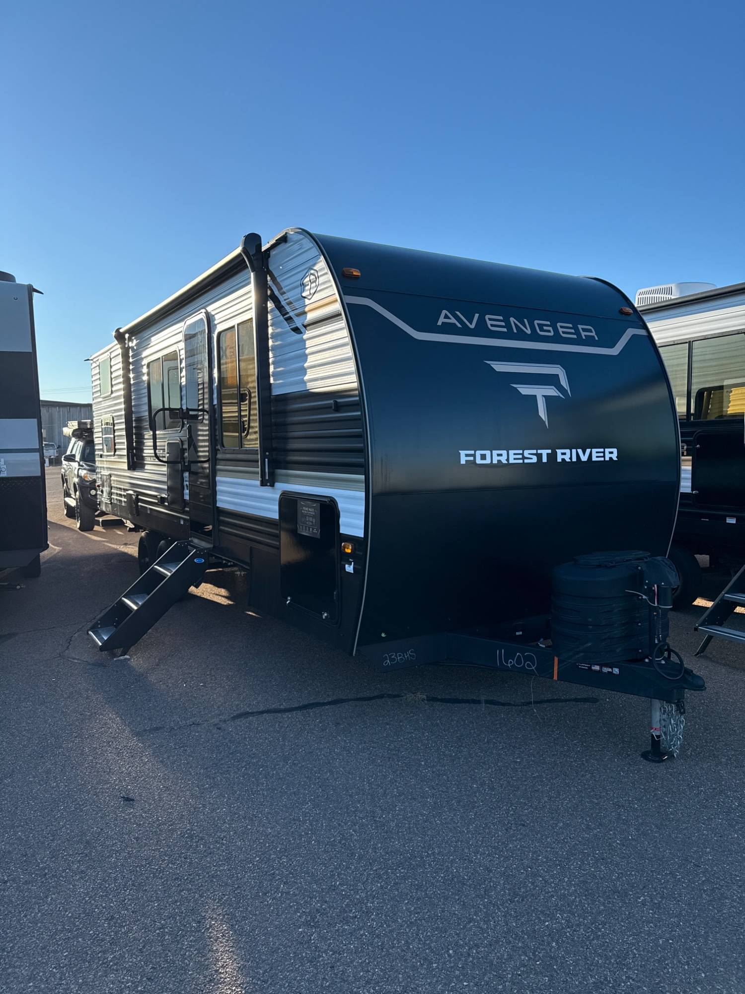 2026 Prime Time RV 2026 Prime Time RV Avenger - thumbnail 1