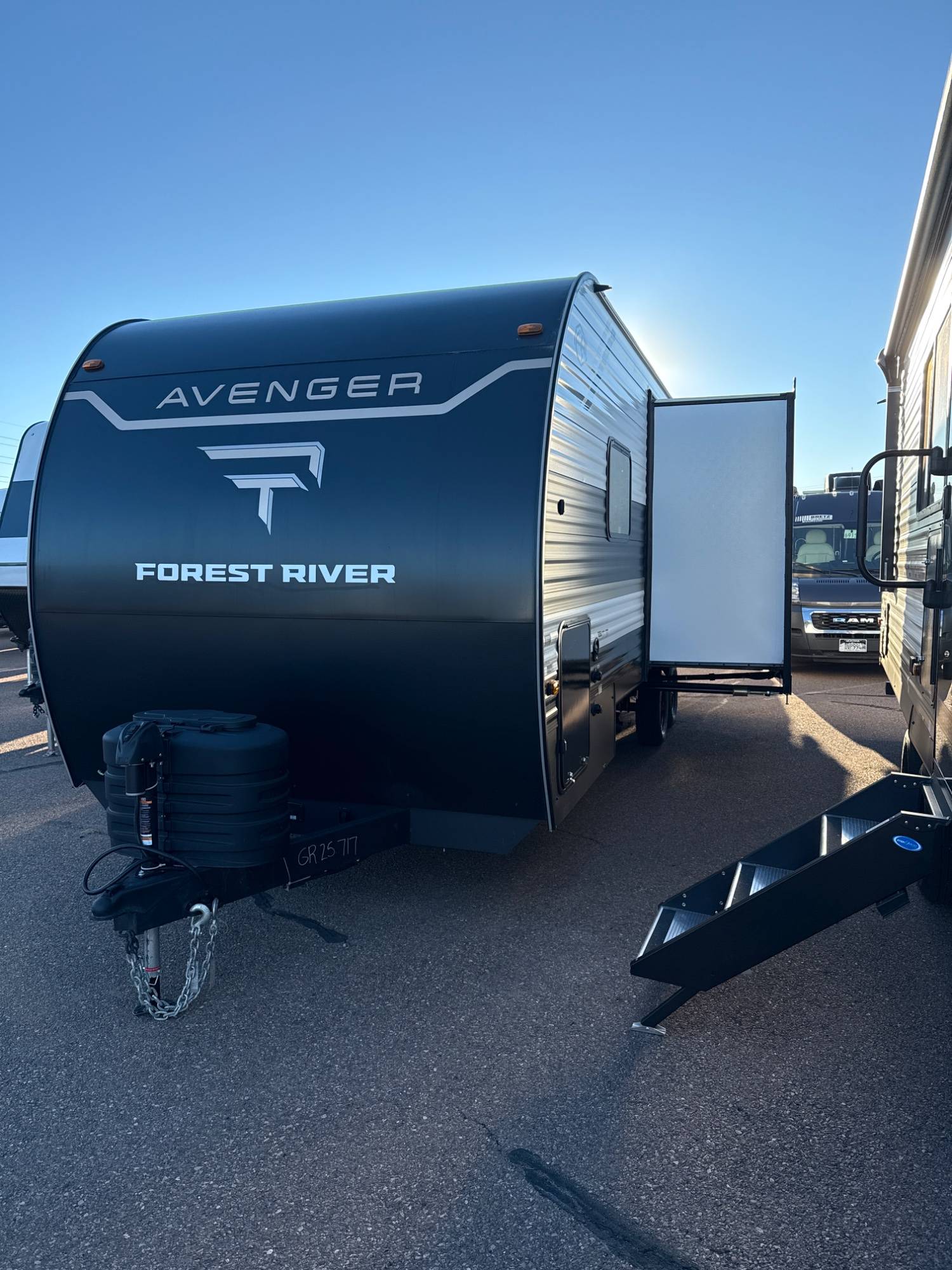 2026 Prime Time RV 2026 Prime Time RV Avenger - thumbnail 2