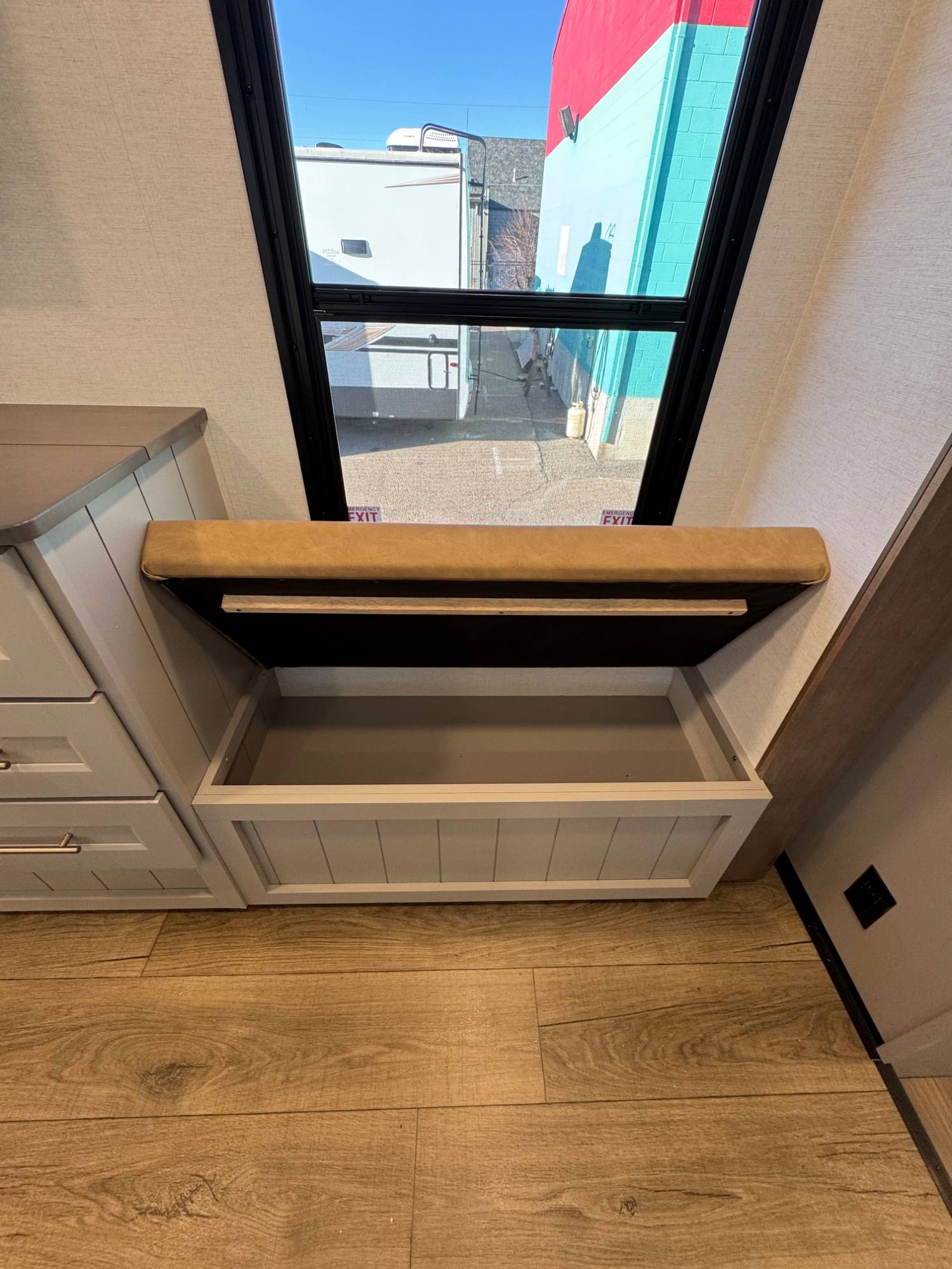 2025 Alliance RV 2025 Alliance RV Paradigm - thumbnail 21