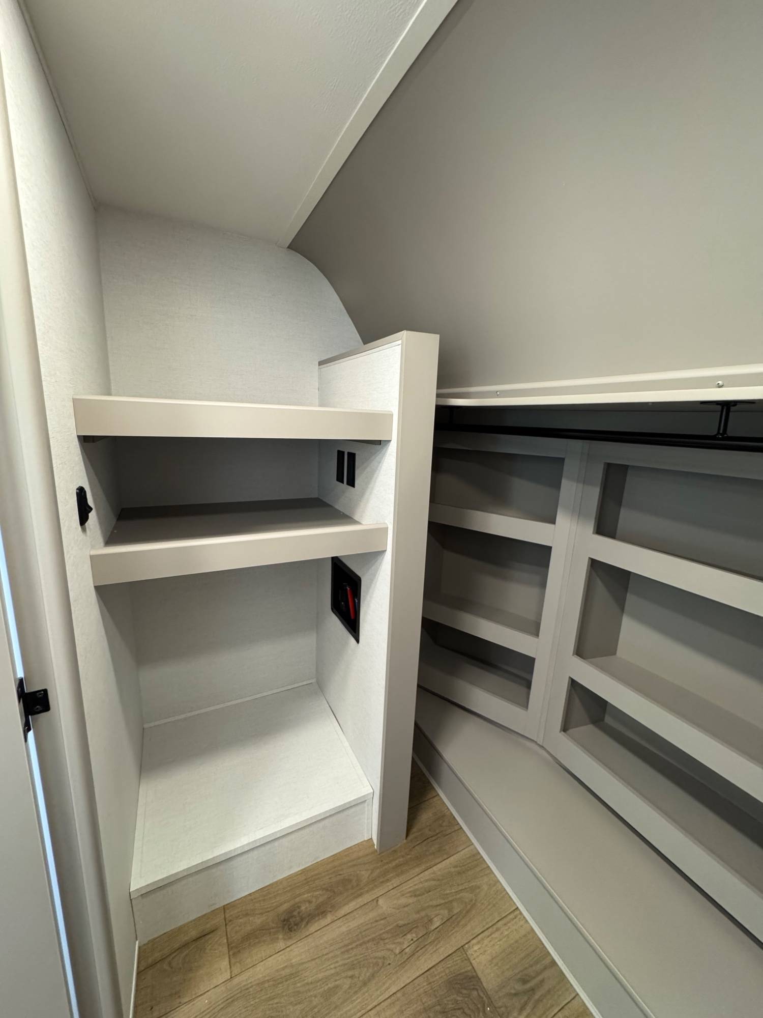 2025 Alliance RV 2025 Alliance RV Paradigm - thumbnail 27