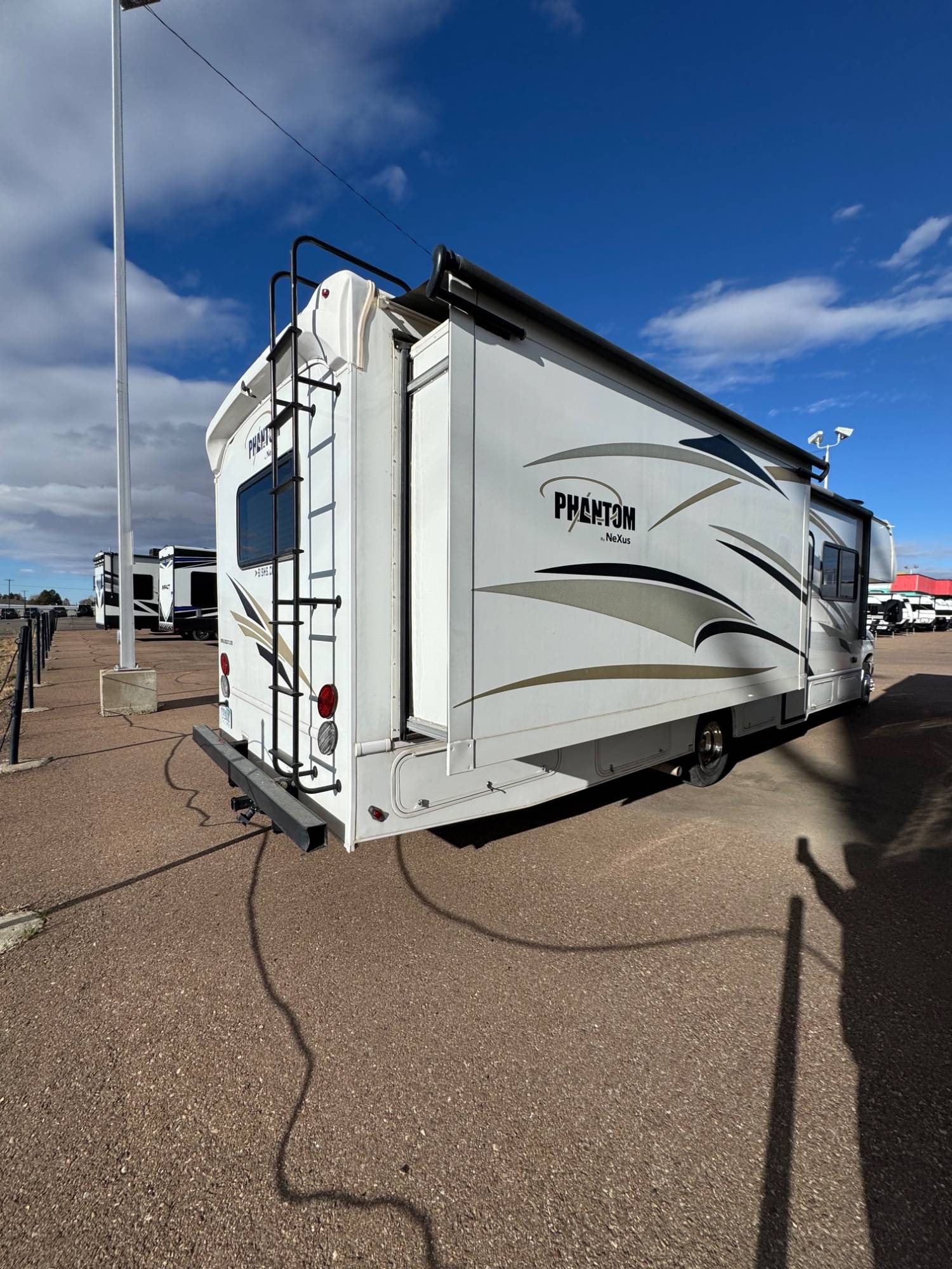 2017 NeXus RV 2017 NeXus RV Phantom - thumbnail 3