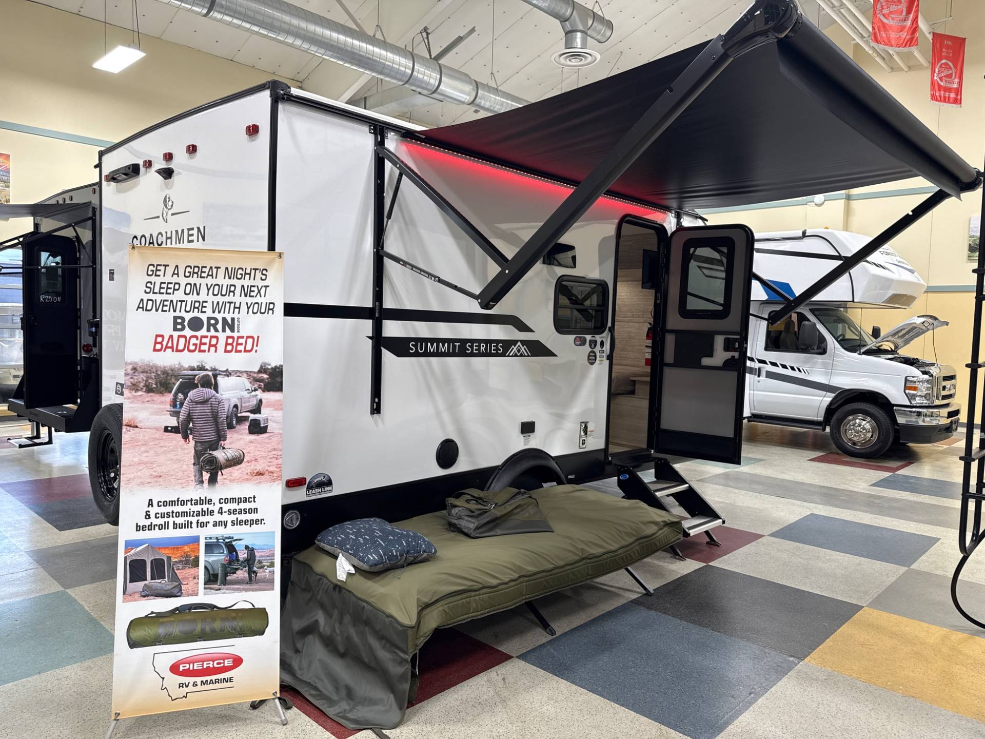 2026 Coachmen 2026 Coachmen Catalina Summit Series 7 - thumbnail 1