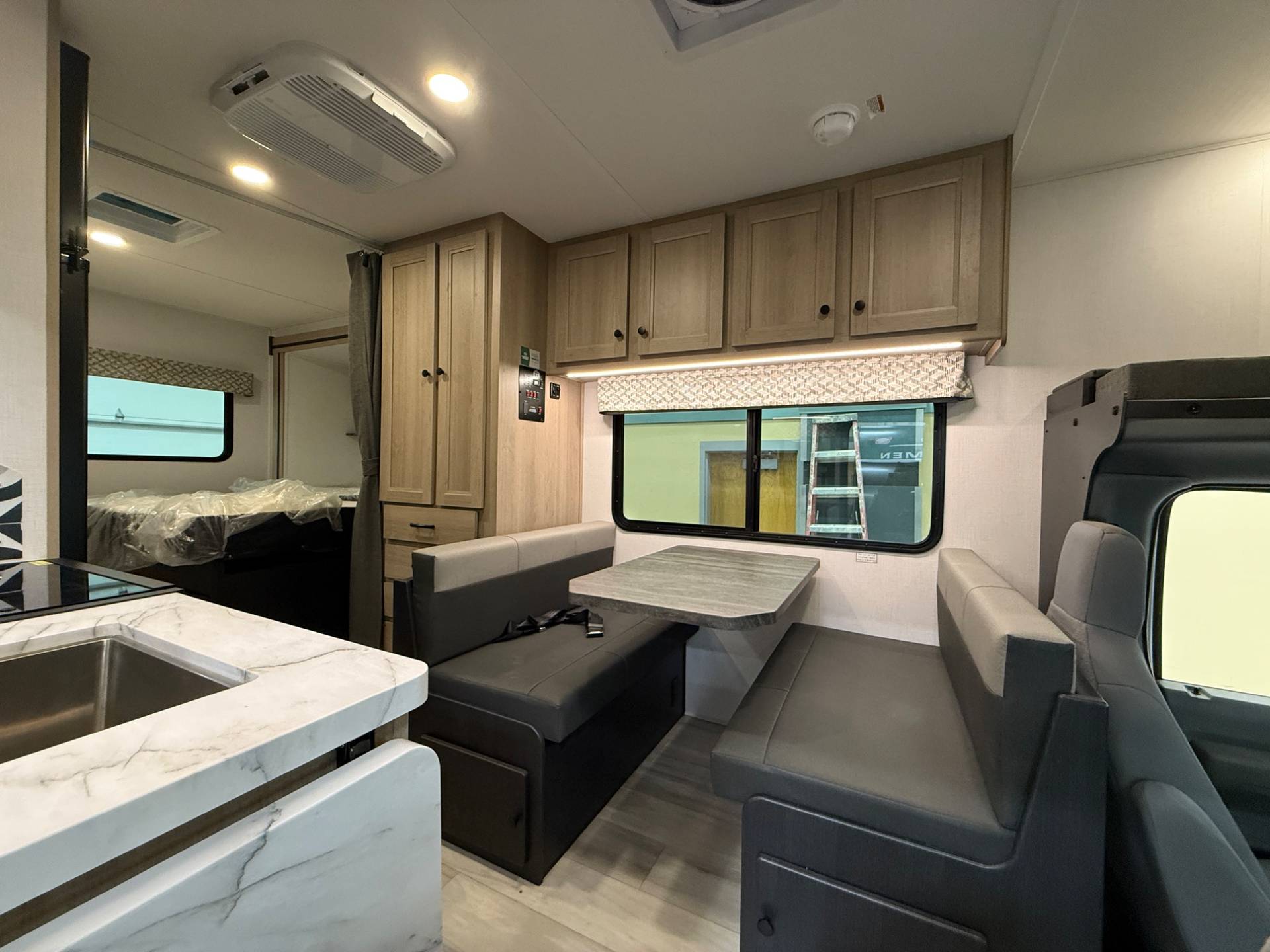 2026 Forest River RV 2026 Forest River RV Sunseeker - thumbnail 20