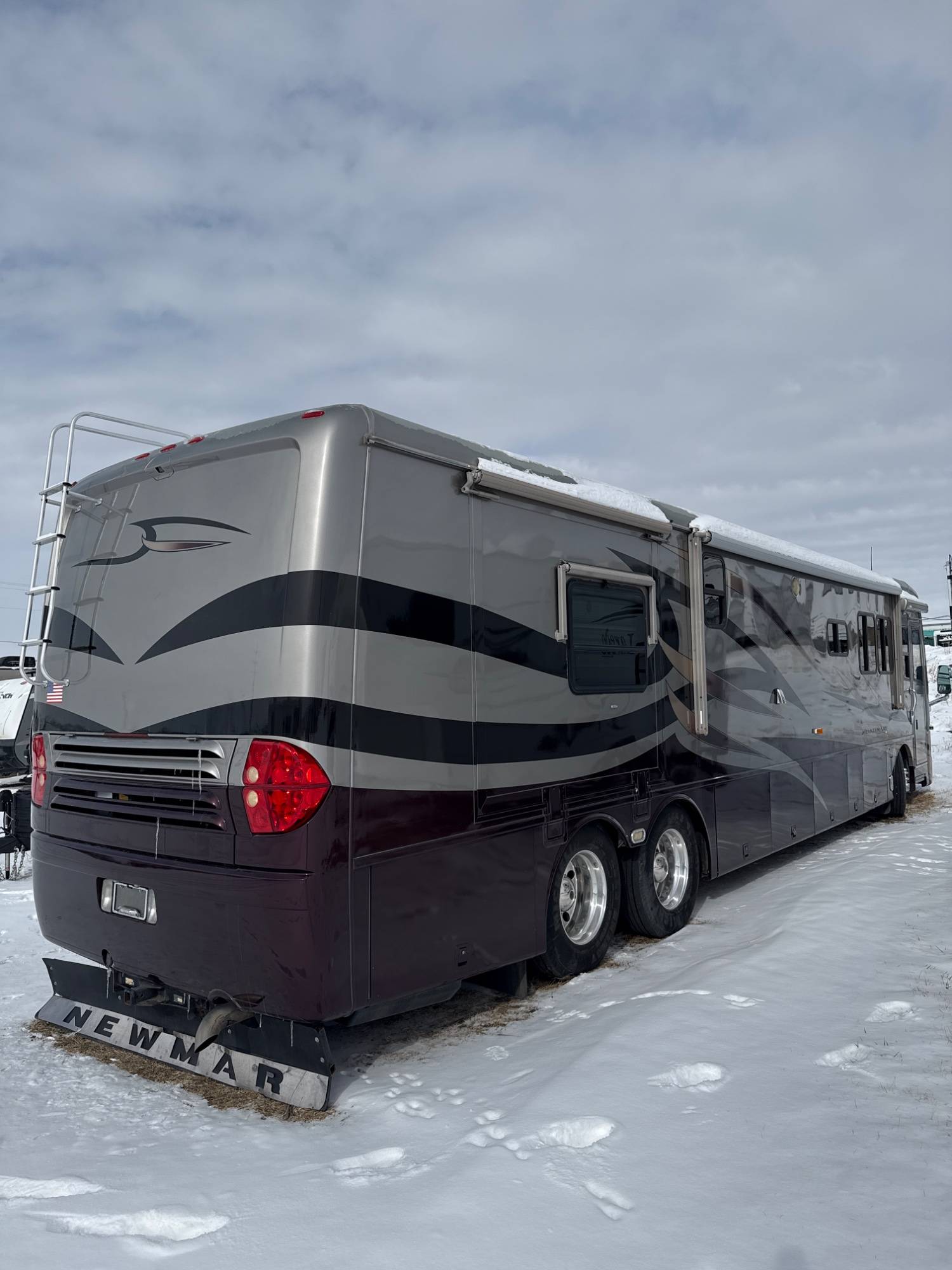 2006 Newmar 2006 Newmar Mountain Aire - thumbnail 3