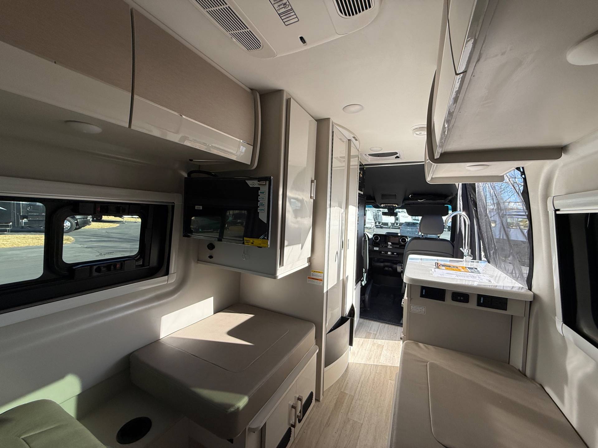 2026 Thor Motor Coach 2026 Thor Motor Coach Sanctuary - thumbnail 16