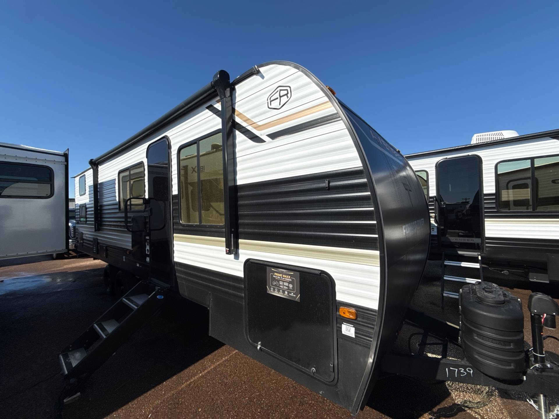 2026 Prime Time RV 2026 Prime Time RV Avenger - thumbnail 1