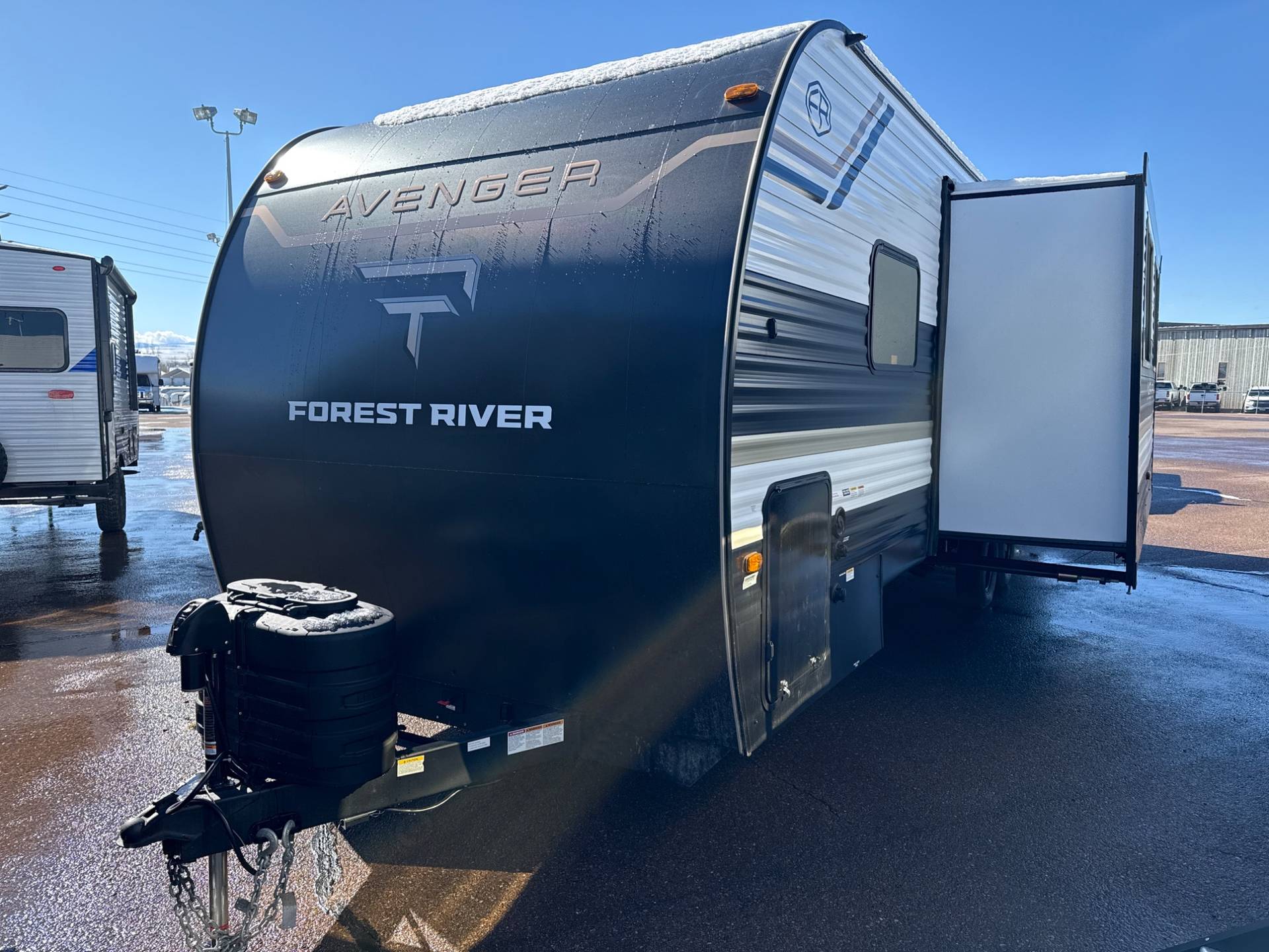 2026 Prime Time RV 2026 Prime Time RV Avenger - thumbnail 2