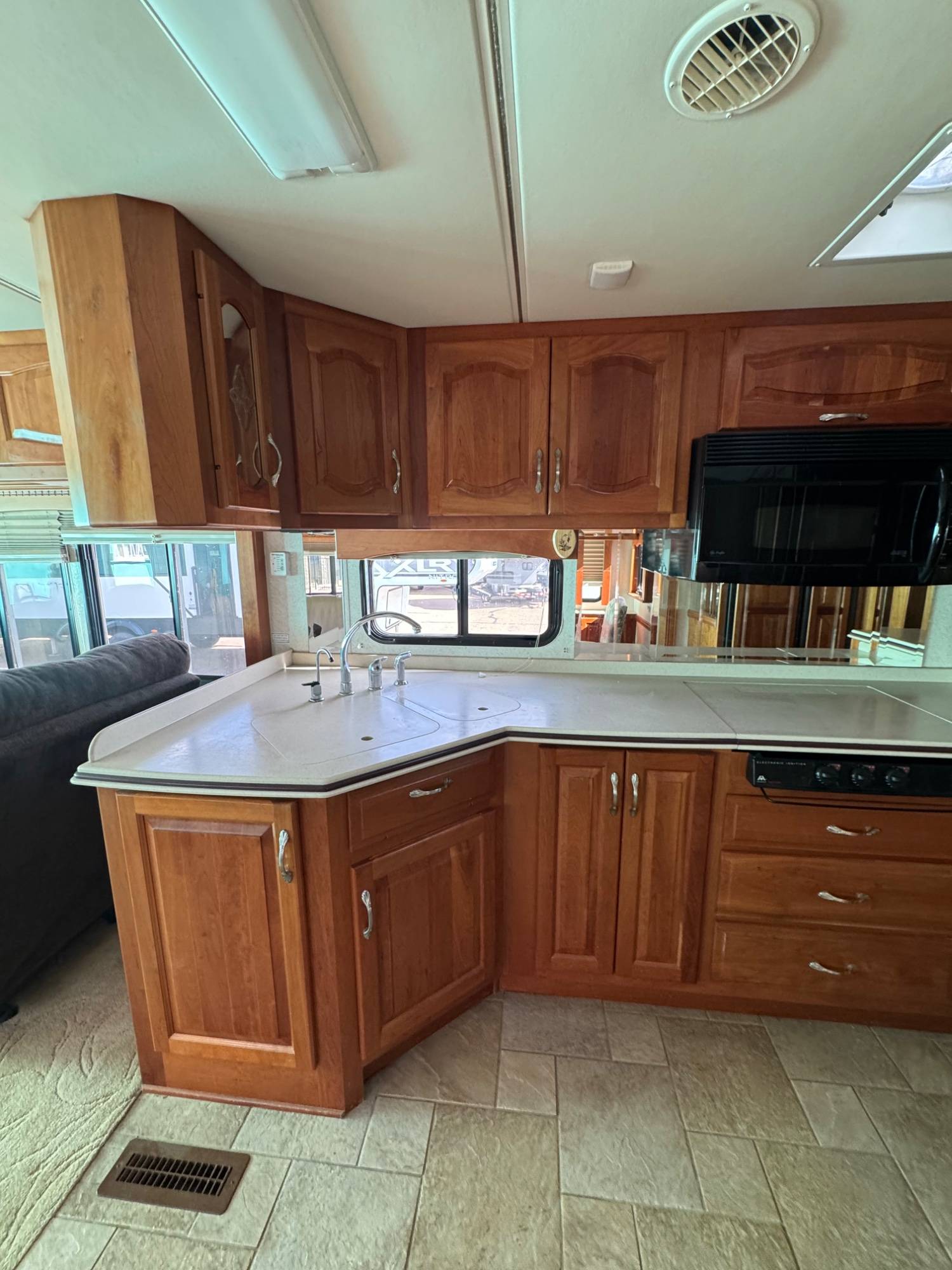 2006 Newmar 2006 Newmar Mountain Aire - thumbnail 12