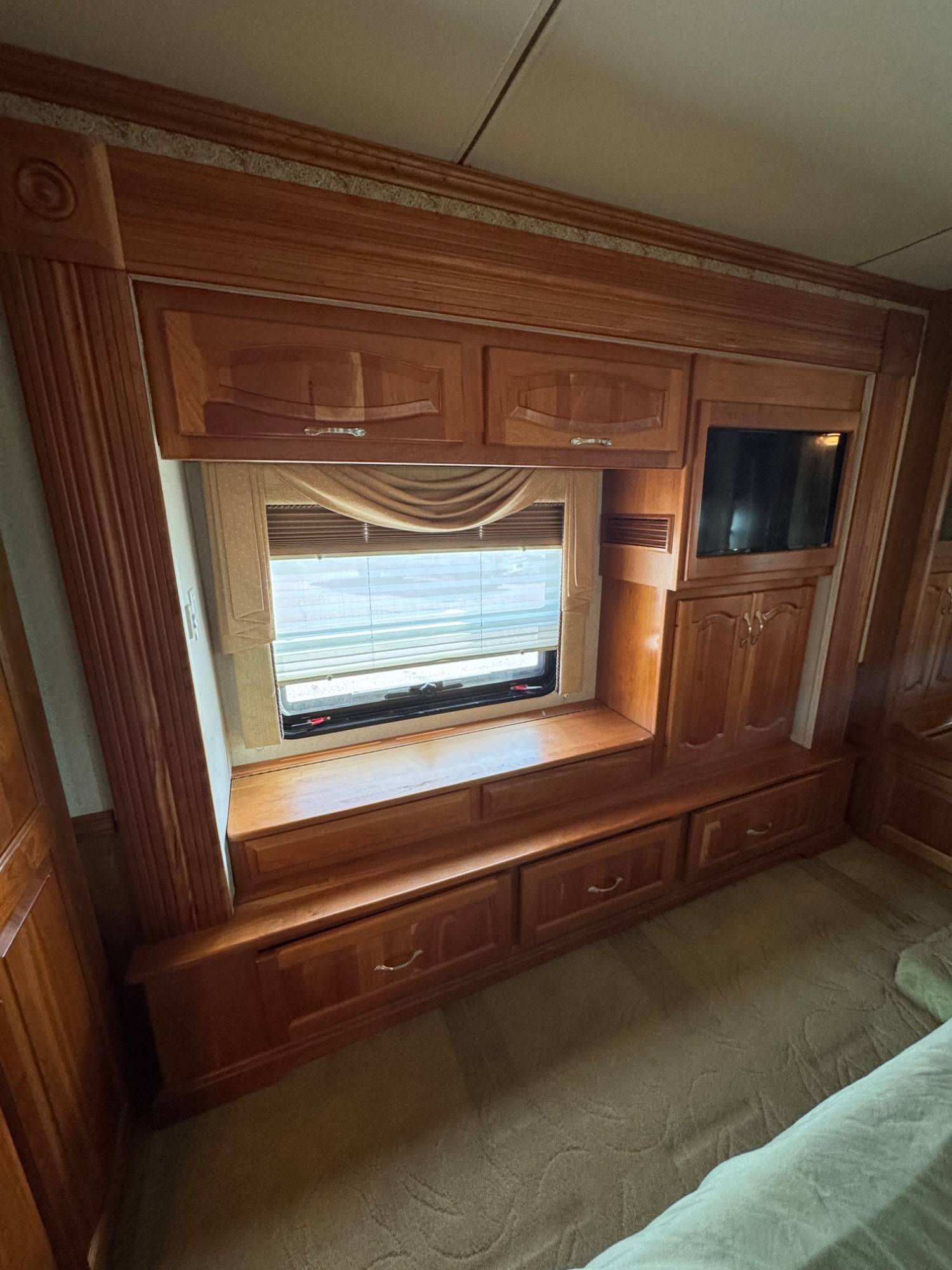 2006 Newmar 2006 Newmar Mountain Aire - thumbnail 21