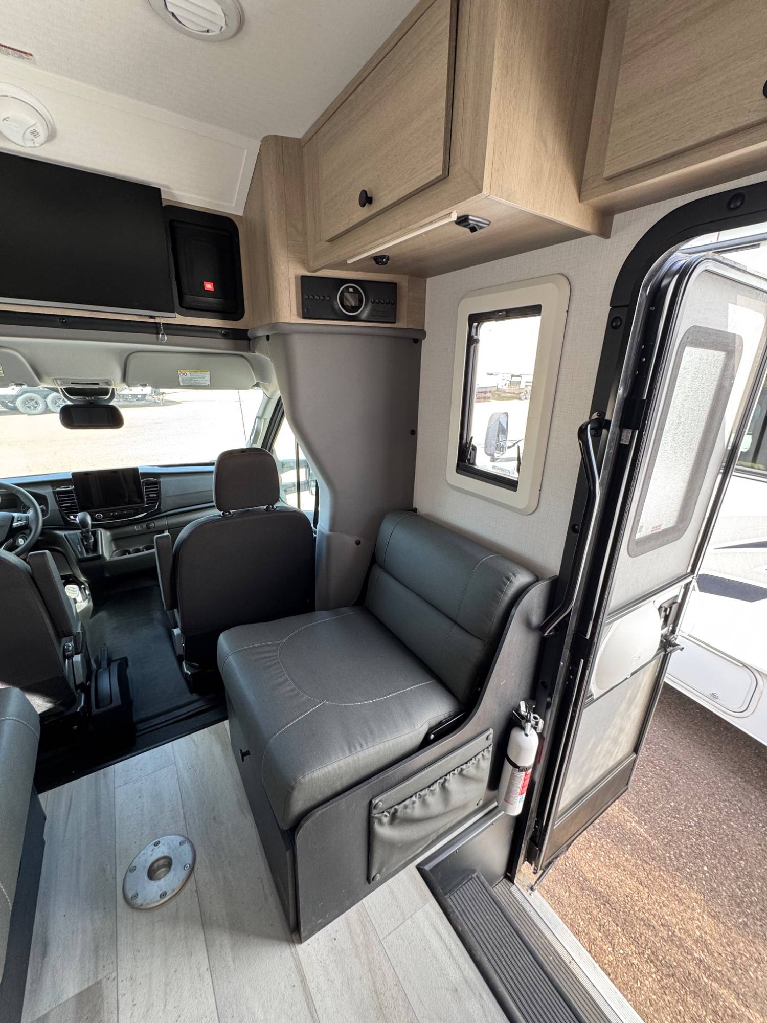 2026 Forest River RV 2026 Forest River RV Sunseeker - thumbnail 9