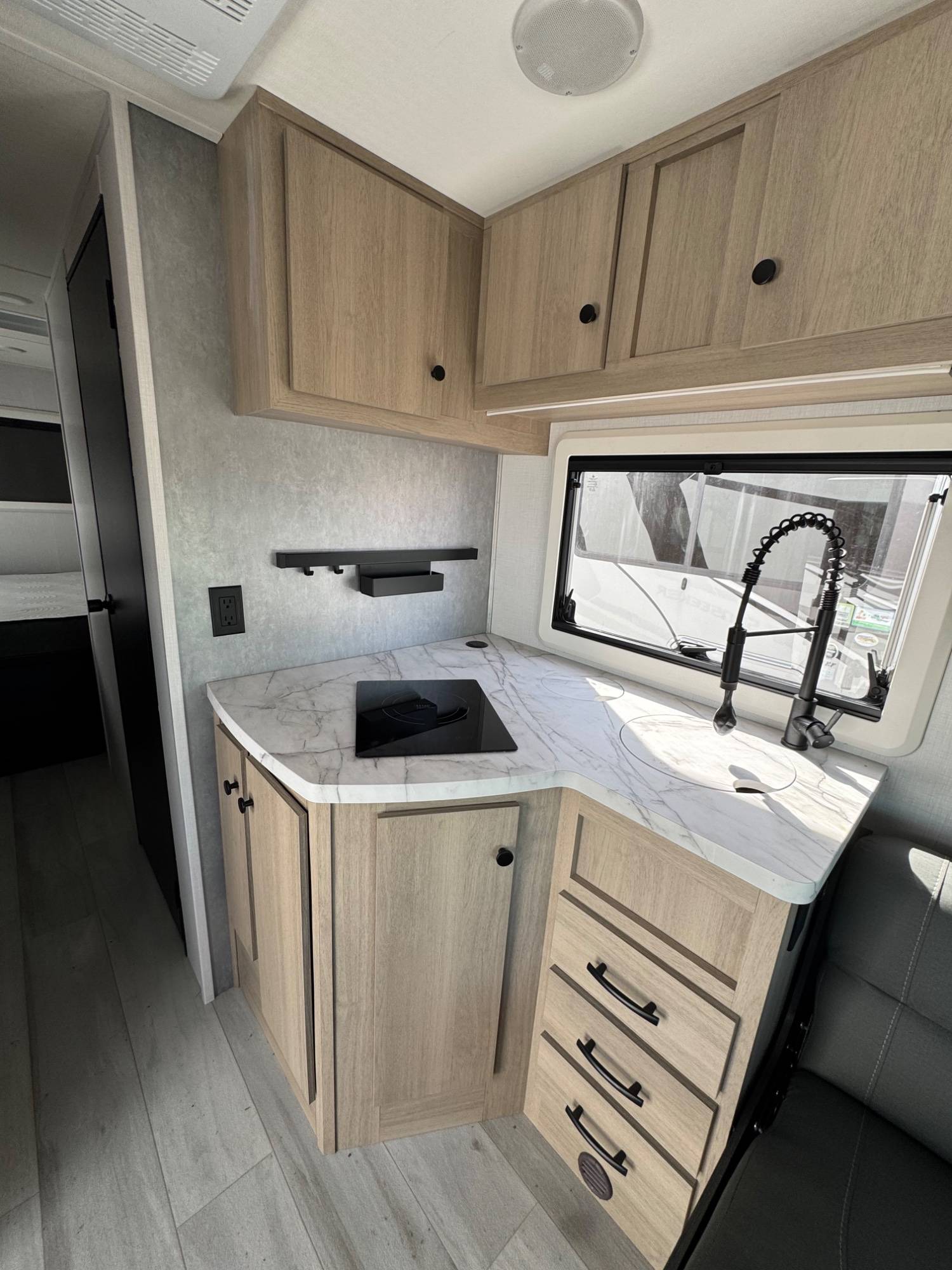 2026 Forest River RV 2026 Forest River RV Sunseeker - thumbnail 11