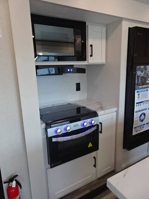 2026 Jayco 2026 Jayco Jay Flight SLX - thumbnail 13