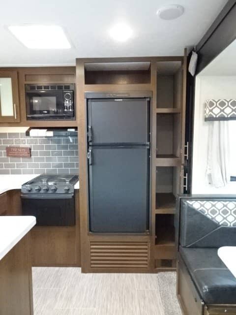 2018 Prime Time RV 2018 Prime Time RV Tracer - thumbnail 18