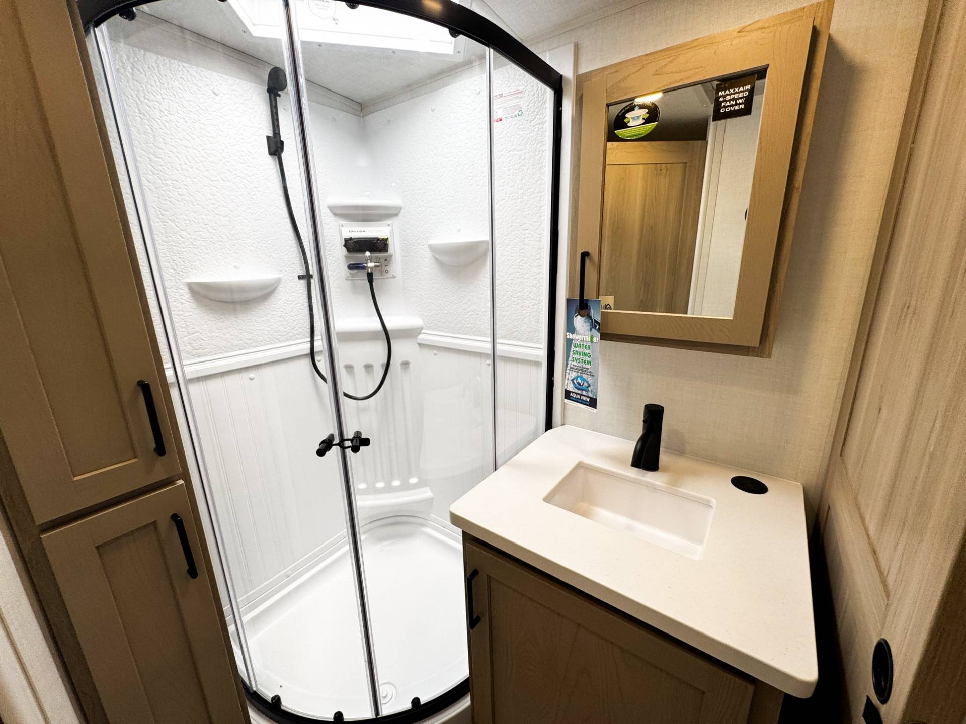 2026 Forest River 2026 Forest River Rockwood Ultra Lite - thumbnail 24