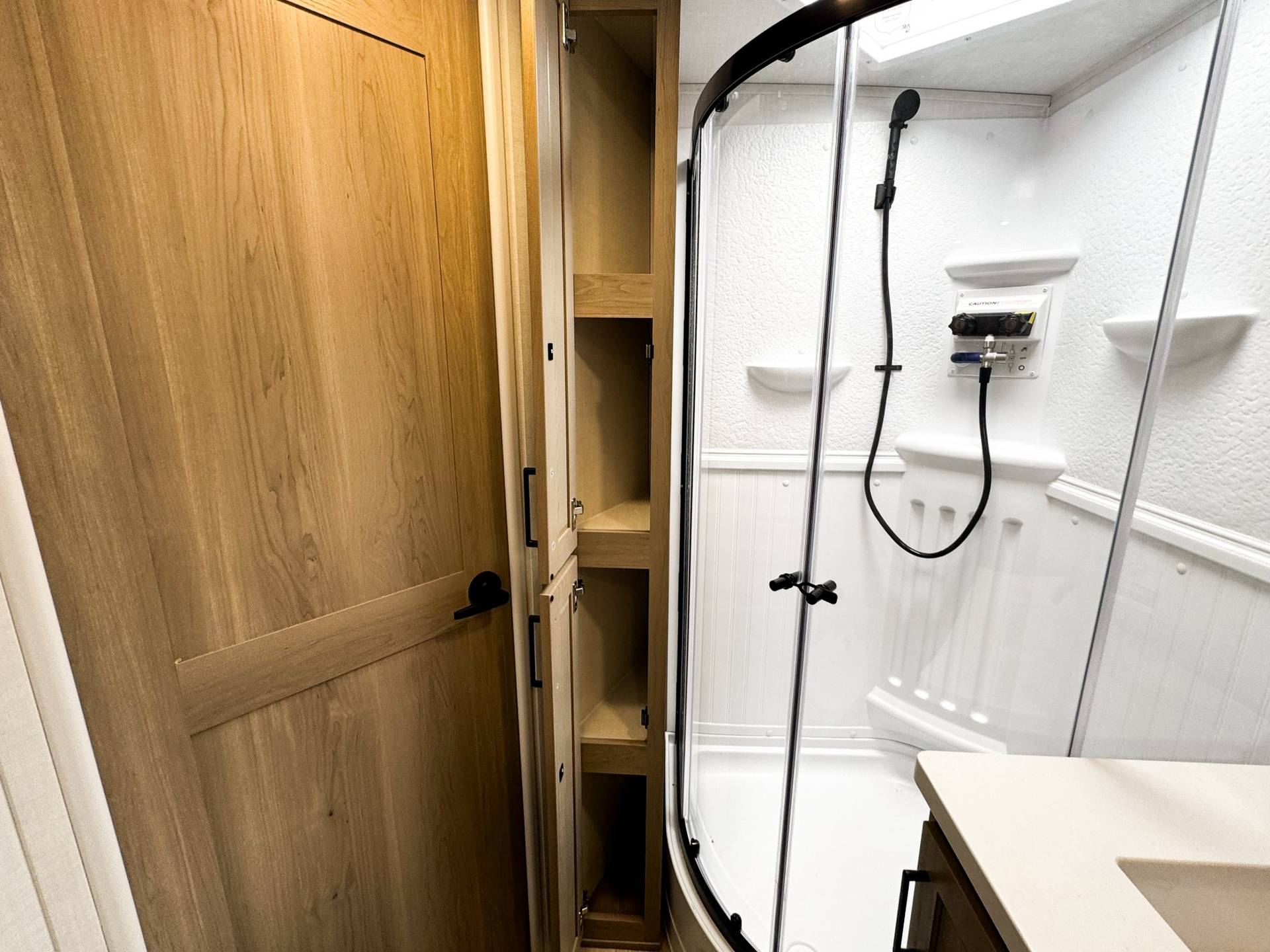 2026 Forest River 2026 Forest River Rockwood Ultra Lite - thumbnail 25