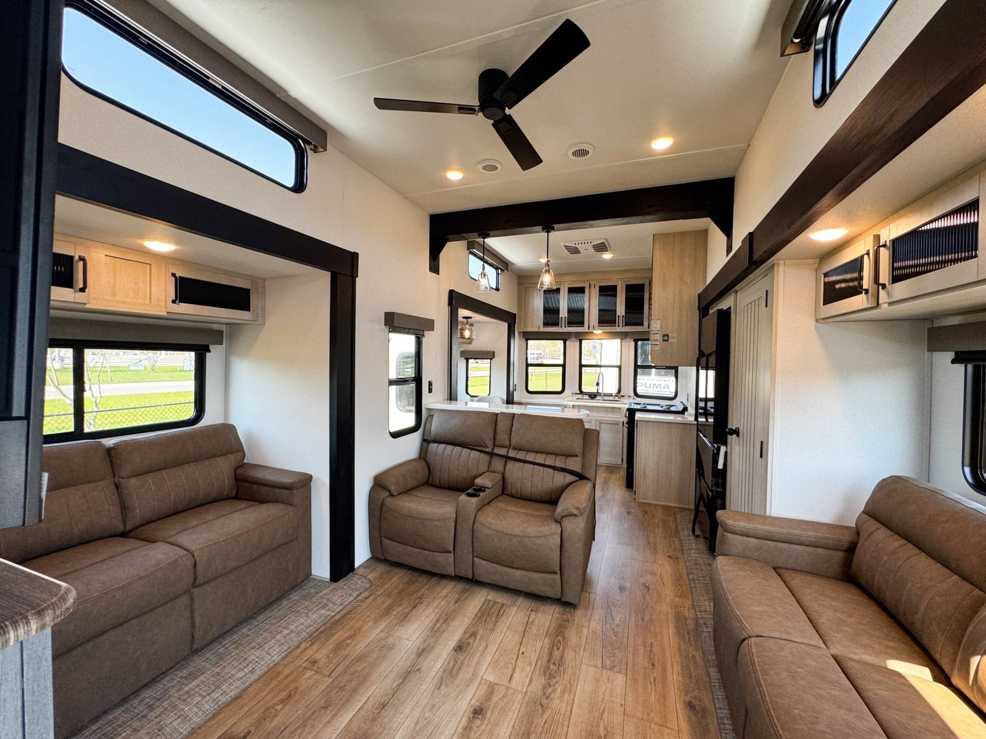 2026 Forest River 2026 Forest River Puma Destination - thumbnail 4