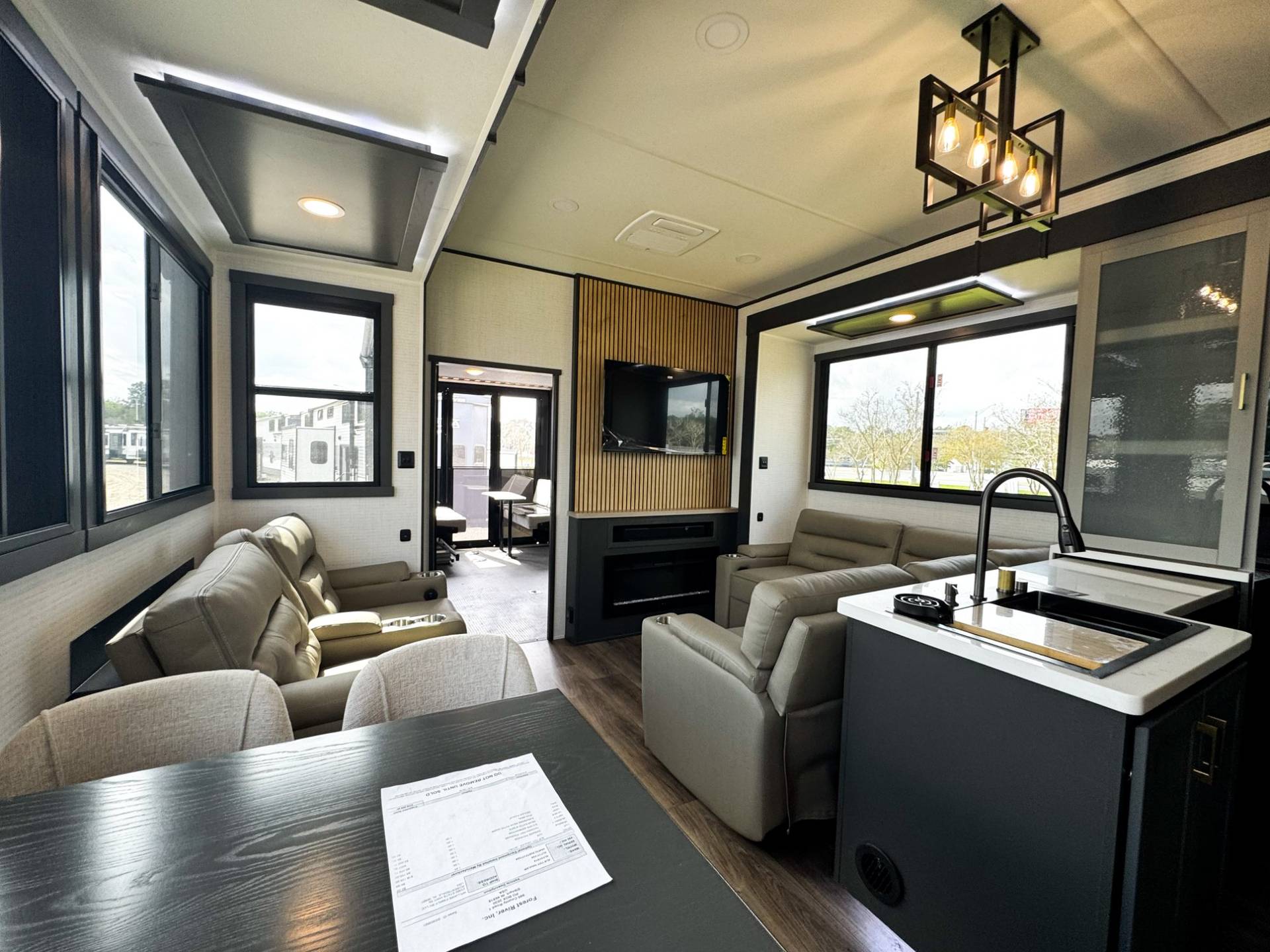 2026 Forest River 2026 Forest River Xlr Nitro Toy Hauler - thumbnail 8