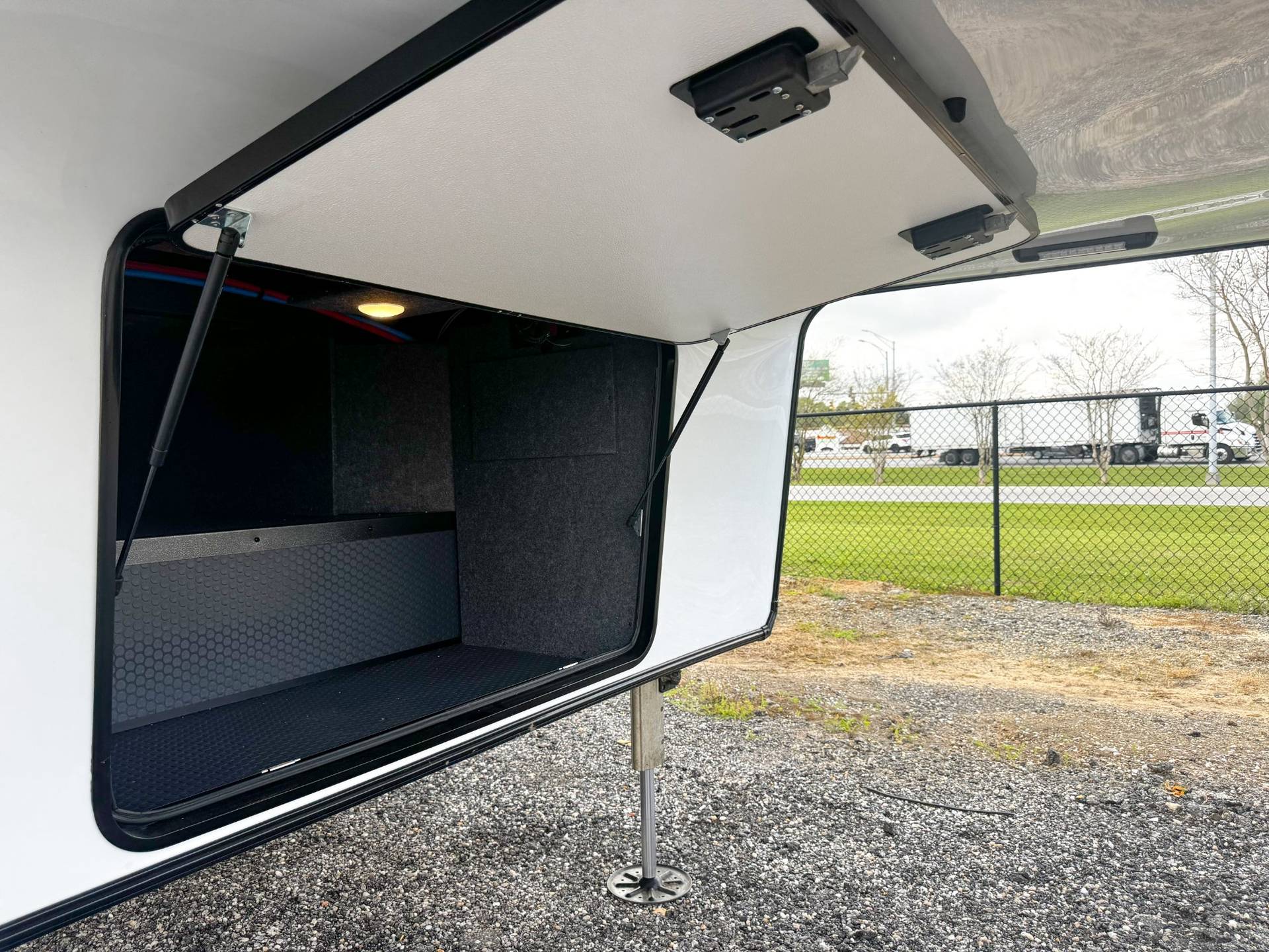 2026 Forest River 2026 Forest River Xlr Nitro Toy Hauler - thumbnail 76