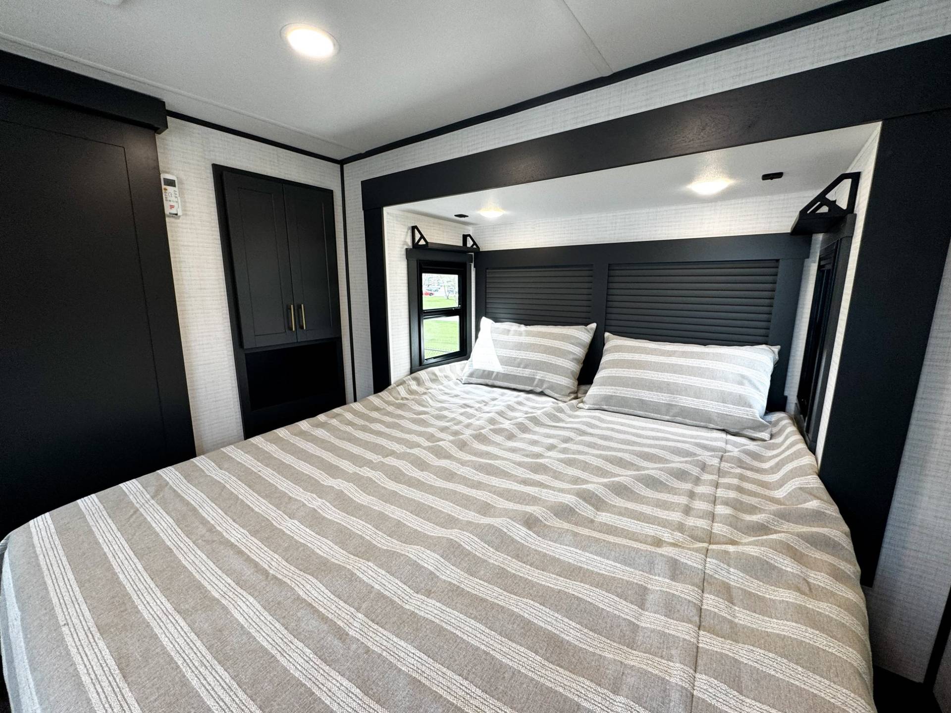 2026 Forest River 2026 Forest River Xlr Nitro Toy Hauler - thumbnail 27