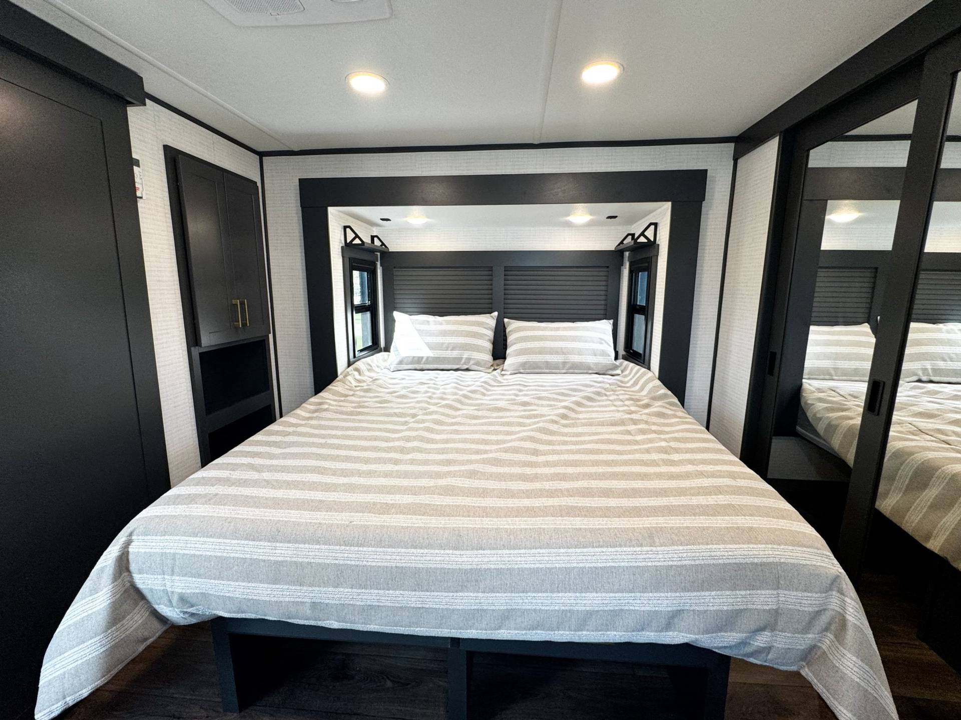 2026 Forest River 2026 Forest River Xlr Nitro Toy Hauler - thumbnail 29