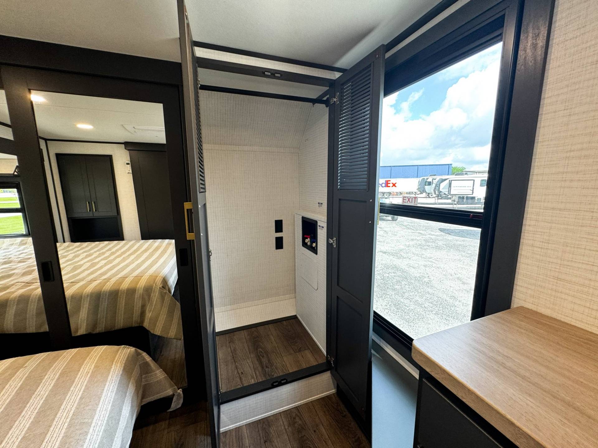 2026 Forest River 2026 Forest River Xlr Nitro Toy Hauler - thumbnail 34