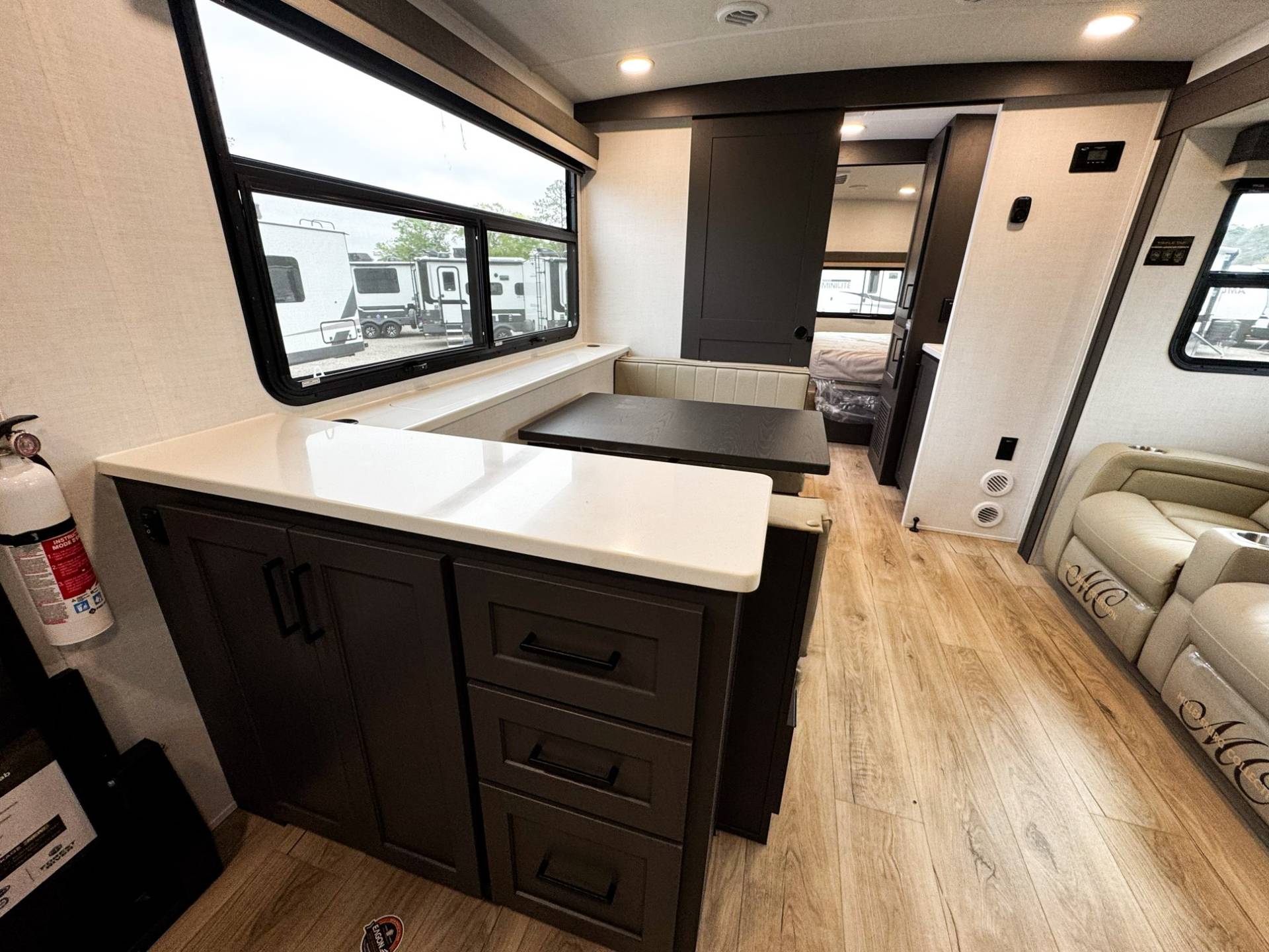 2026 Forest River 2026 Forest River Rockwood Ultra Lite - thumbnail 15