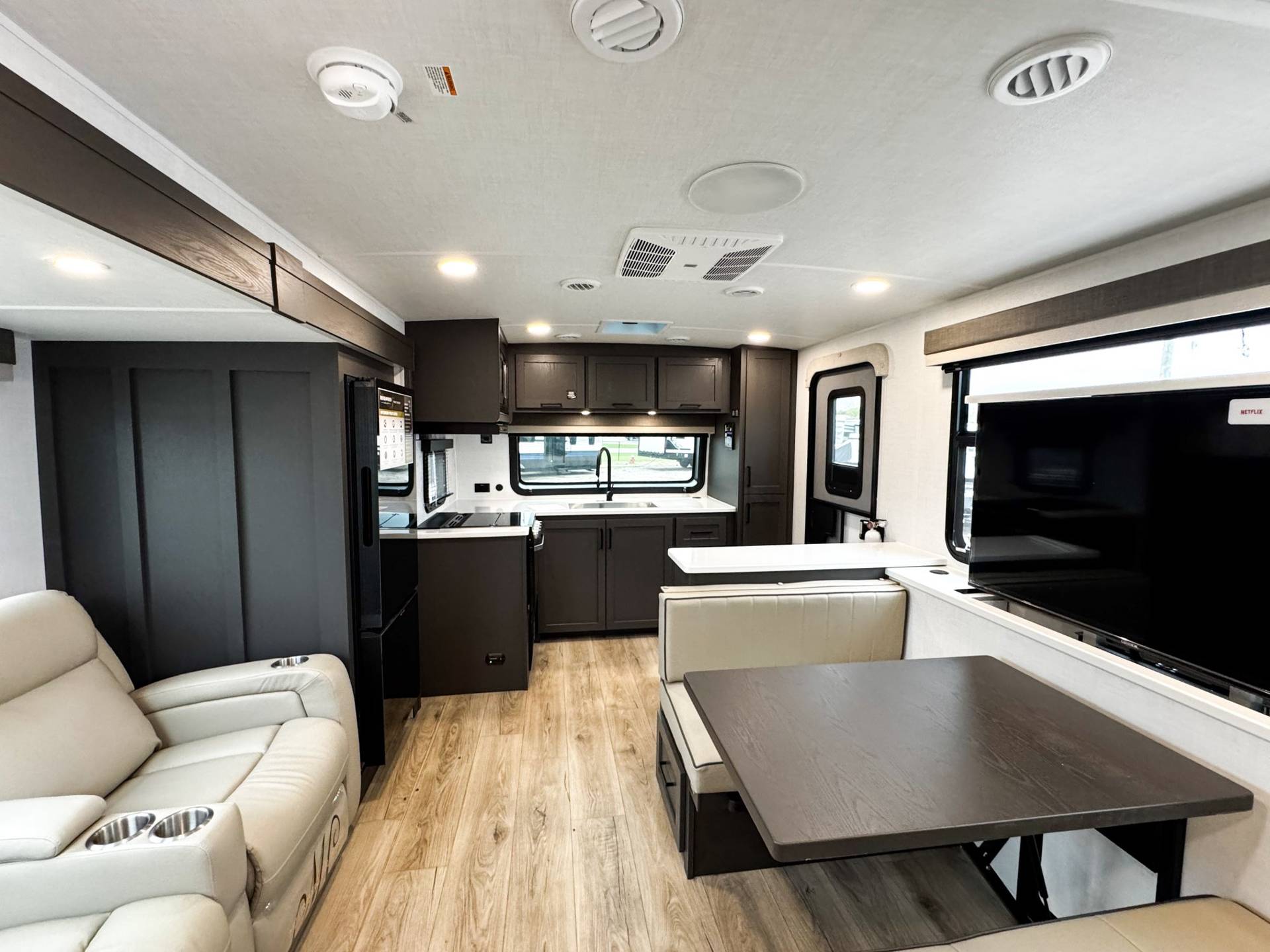 2026 Forest River 2026 Forest River Rockwood Ultra Lite - thumbnail 20