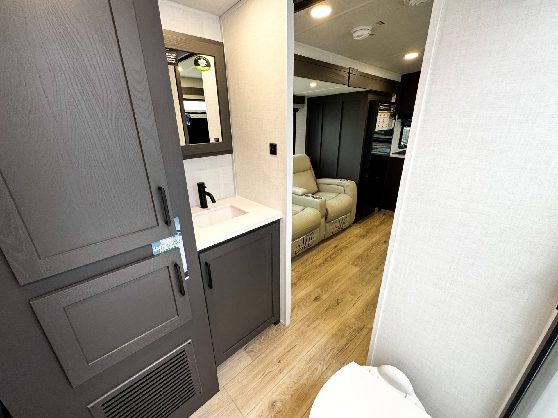 2026 Forest River 2026 Forest River Rockwood Ultra Lite - thumbnail 23