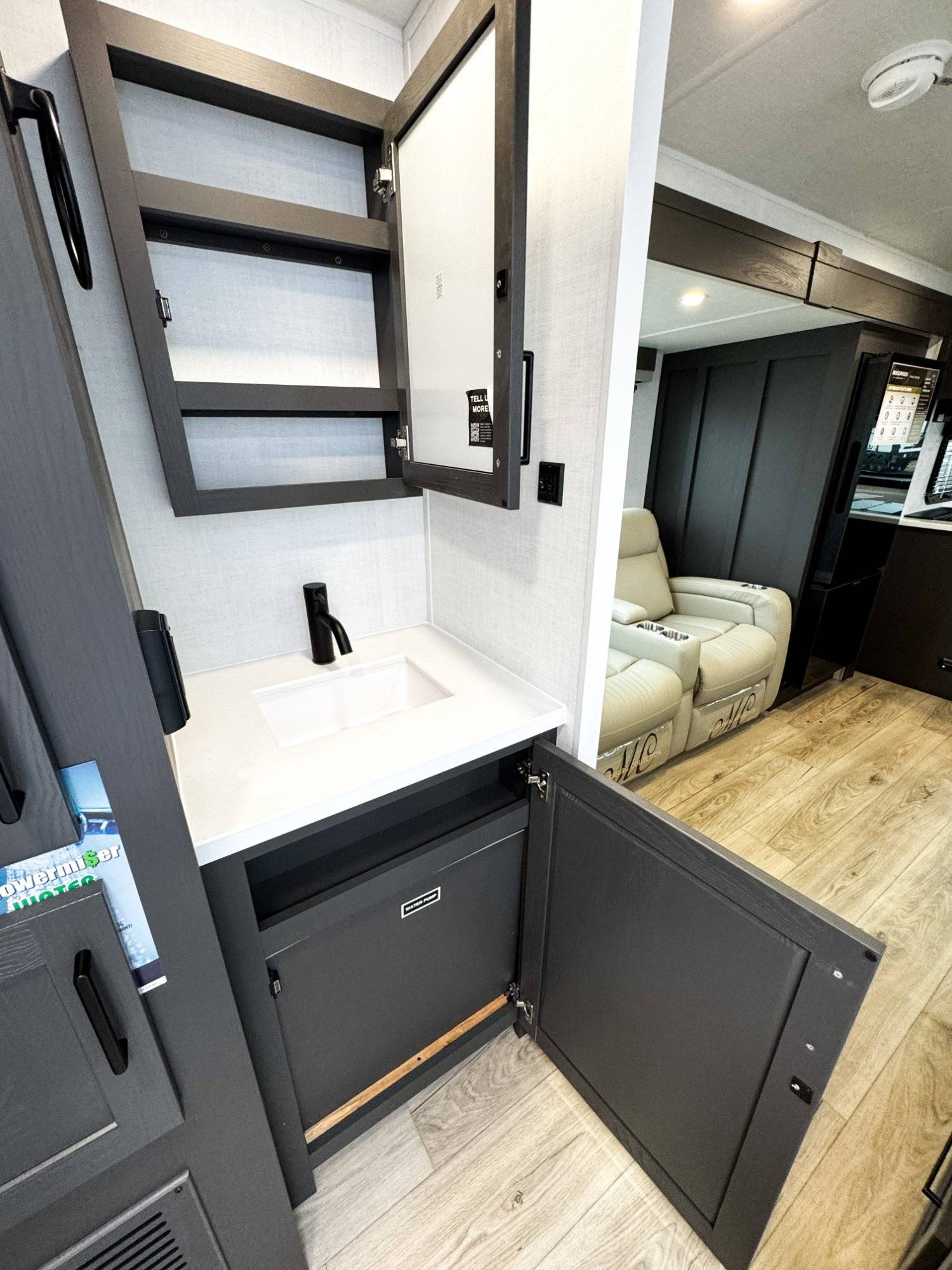 2026 Forest River 2026 Forest River Rockwood Ultra Lite - thumbnail 27