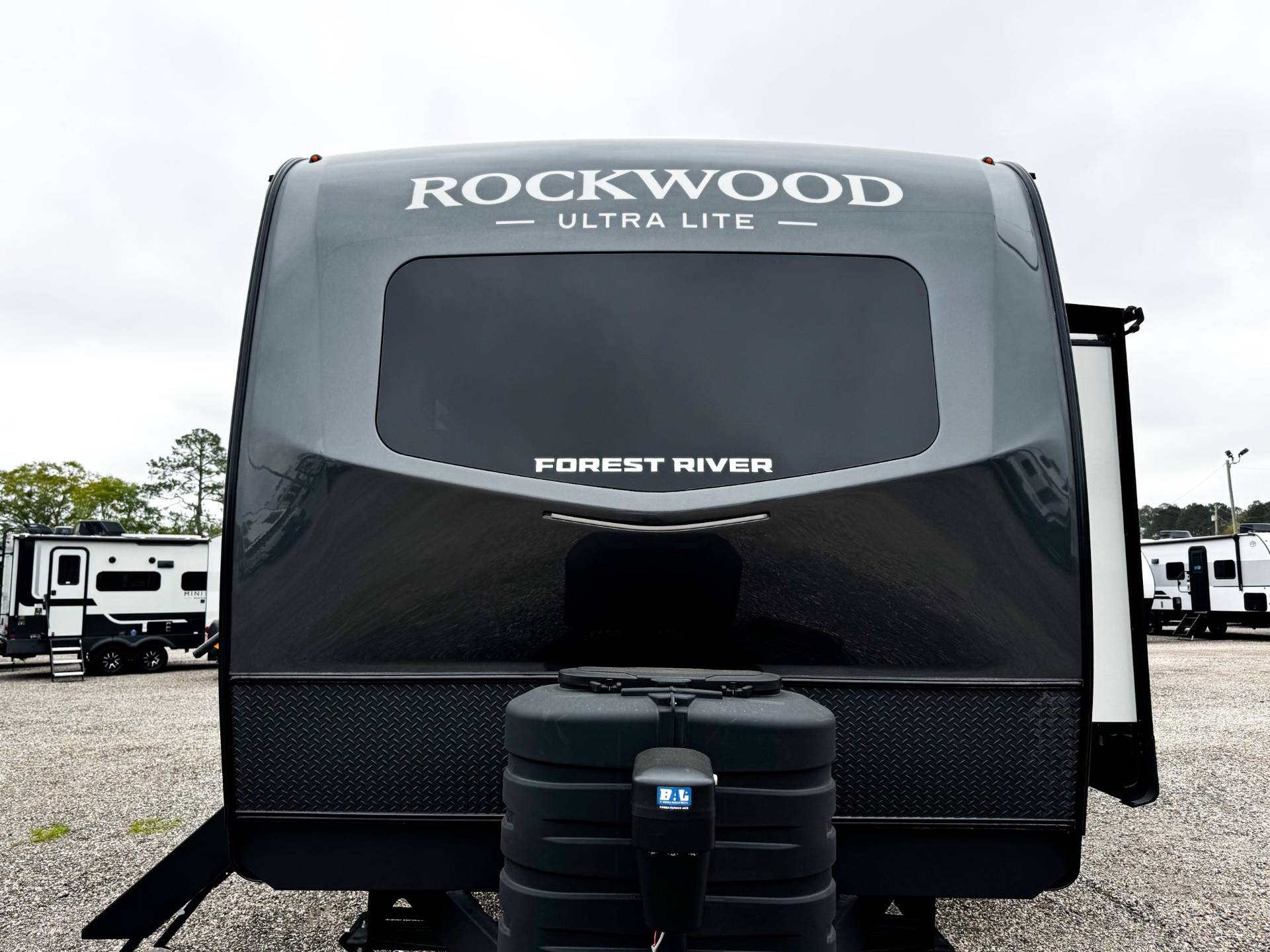 2026 Forest River 2026 Forest River Rockwood Ultra Lite - thumbnail 36