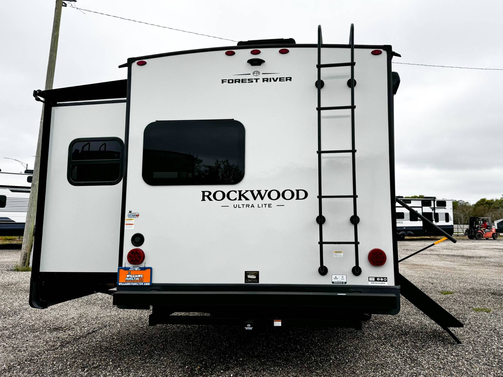2026 Forest River 2026 Forest River Rockwood Ultra Lite - thumbnail 37