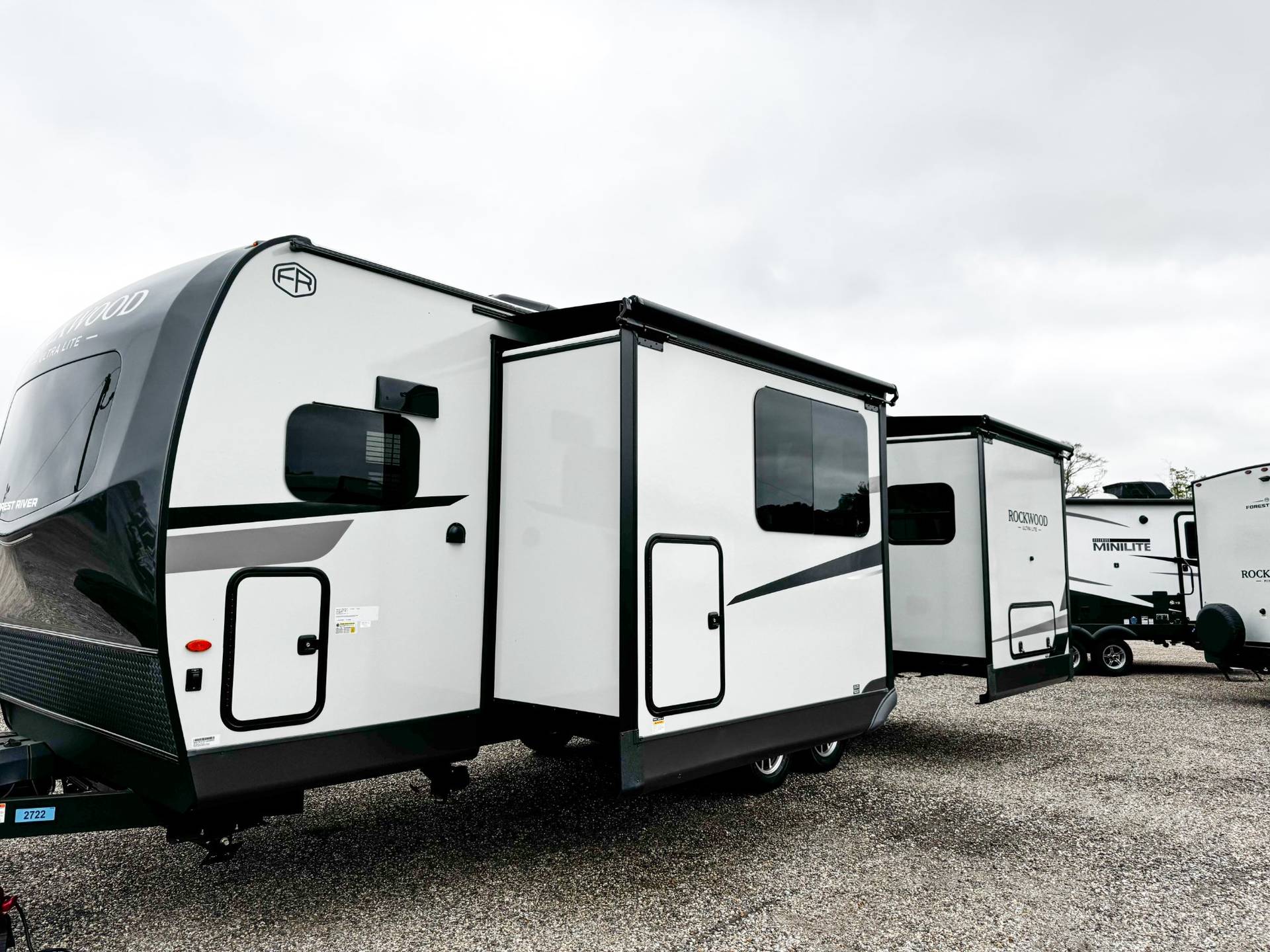 2026 Forest River 2026 Forest River Rockwood Ultra Lite - thumbnail 39