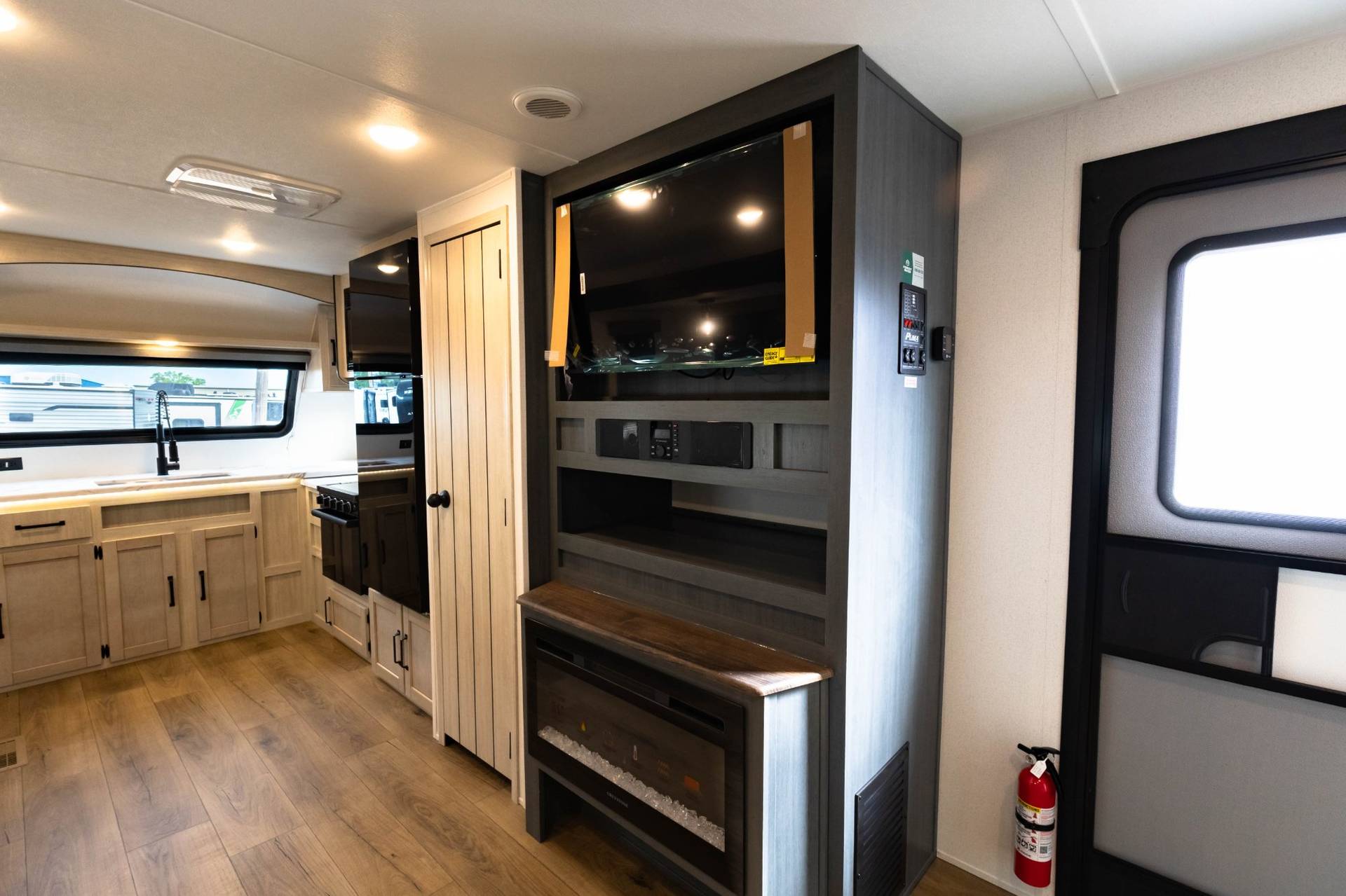 2026 Forest River 2026 Forest River Puma - thumbnail 18