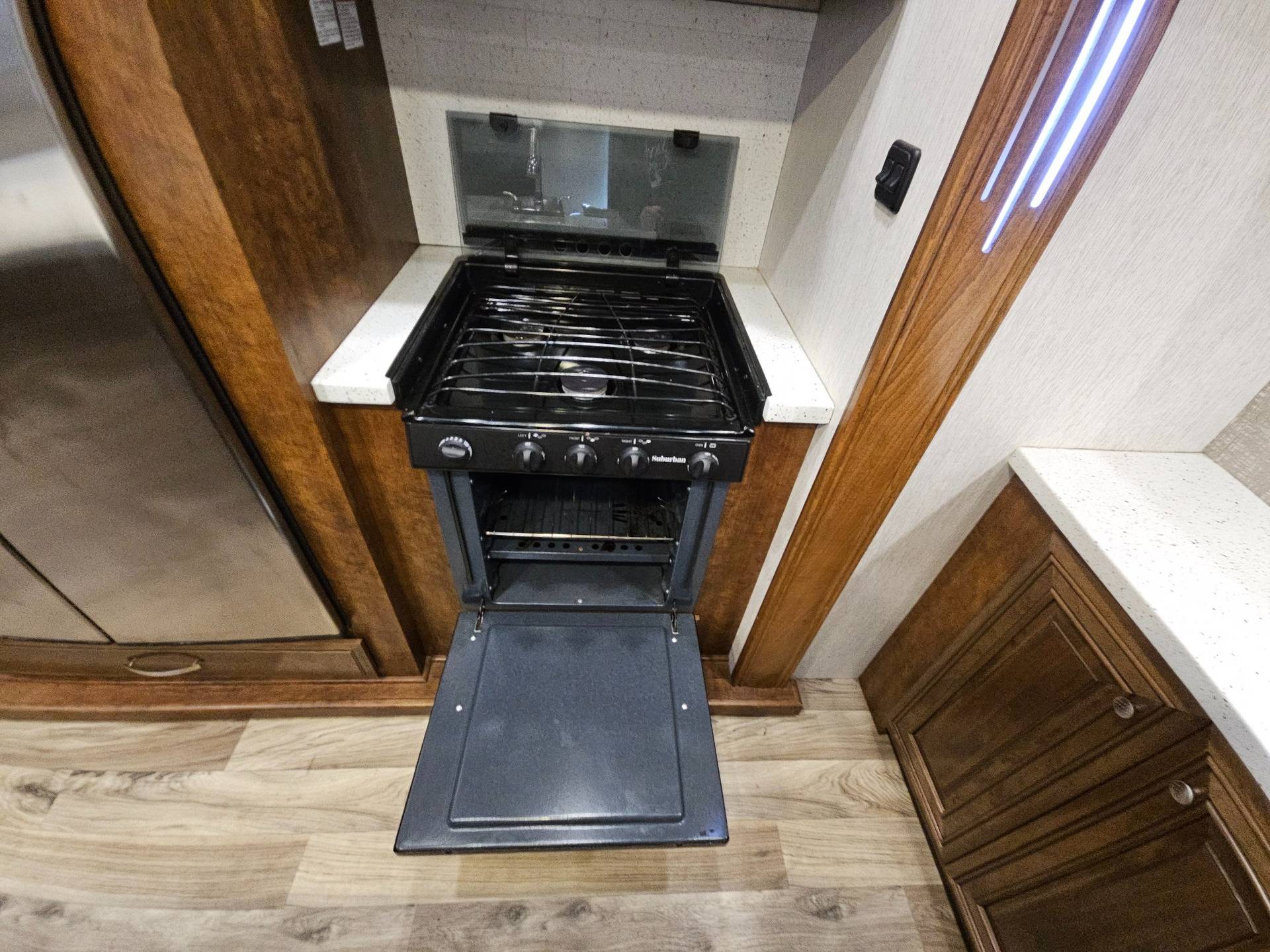 2019 Heartland 2019 Heartland Bighorn - thumbnail 10