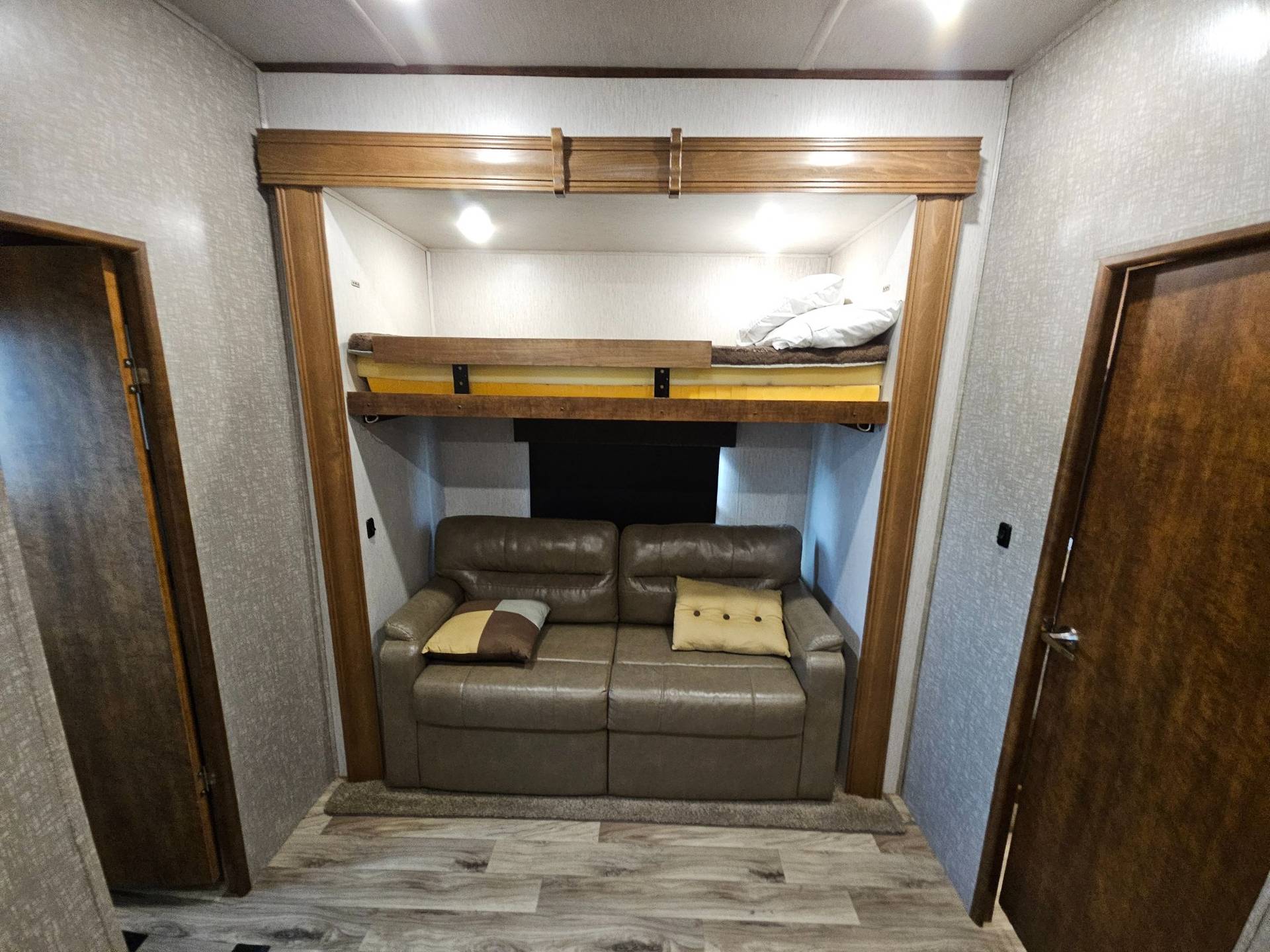 2019 Heartland 2019 Heartland Bighorn - thumbnail 22