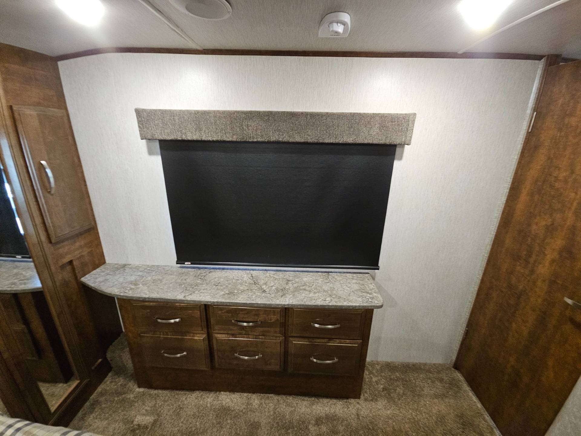 2019 Heartland 2019 Heartland Bighorn - thumbnail 34