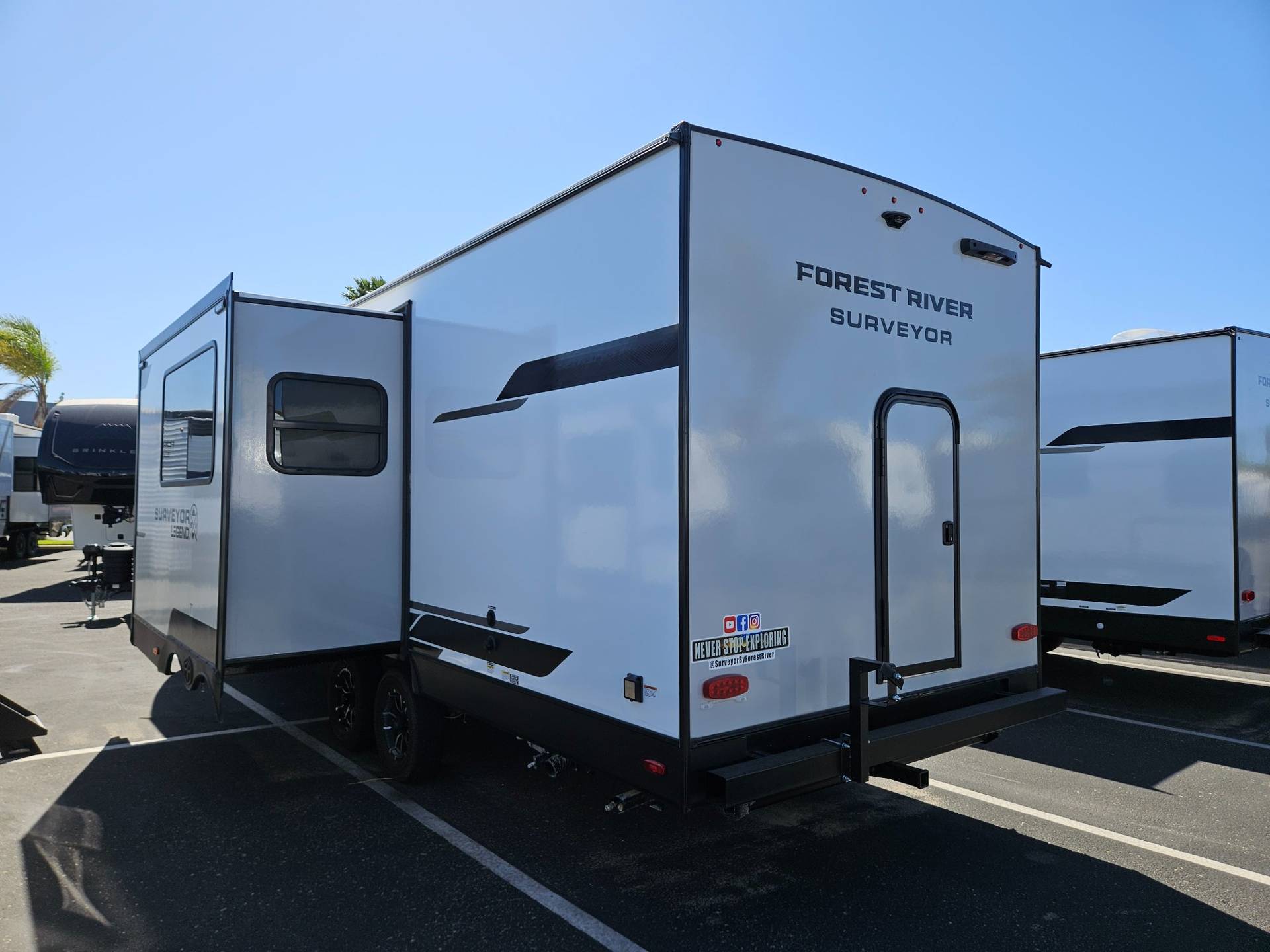 2026 Forest River RV 2026 Forest River RV Surveyor - thumbnail 4
