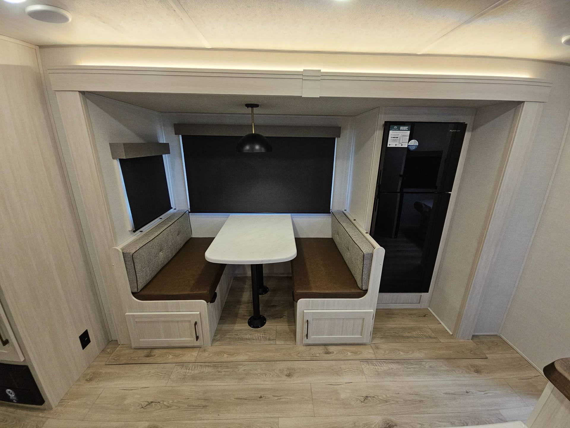 2026 Forest River RV 2026 Forest River RV Surveyor - thumbnail 8